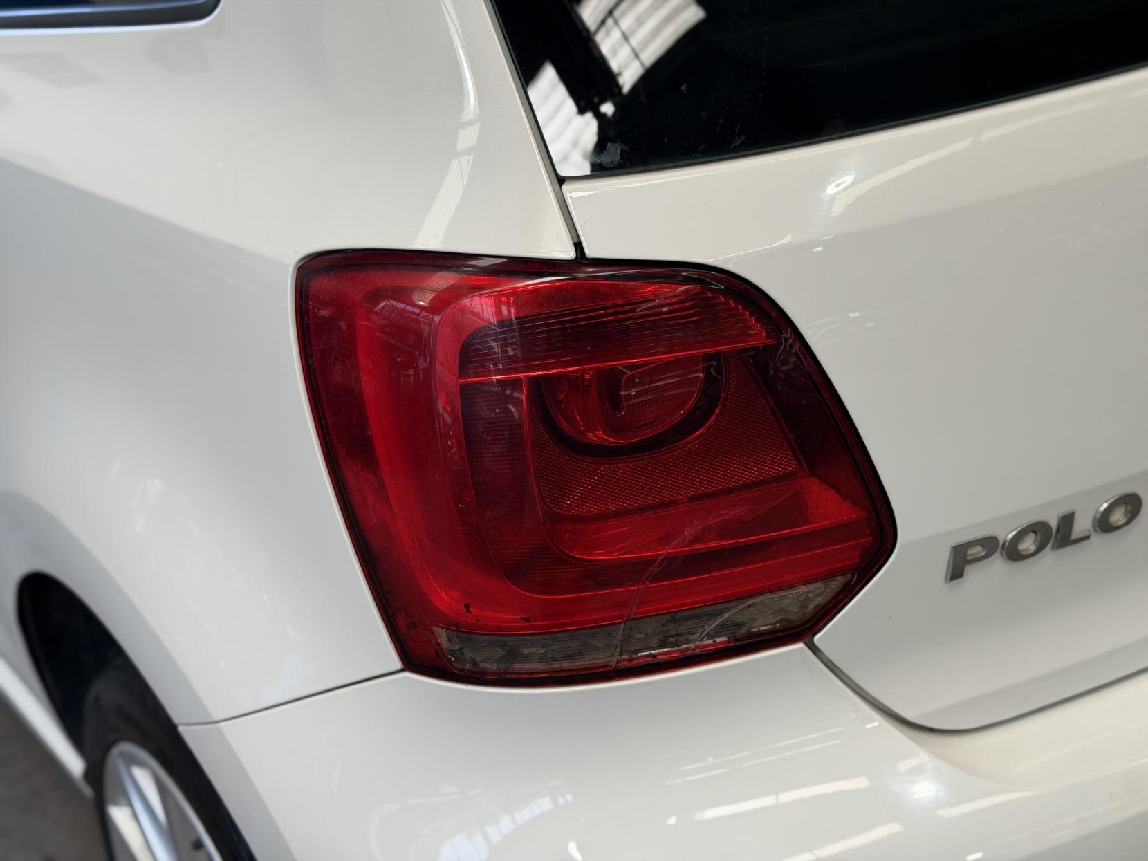 Volkswagen Polo - Image 11