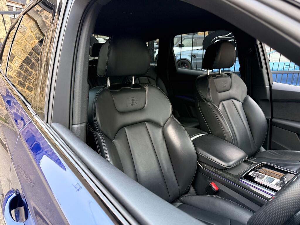 Audi Q7 - Image 28
