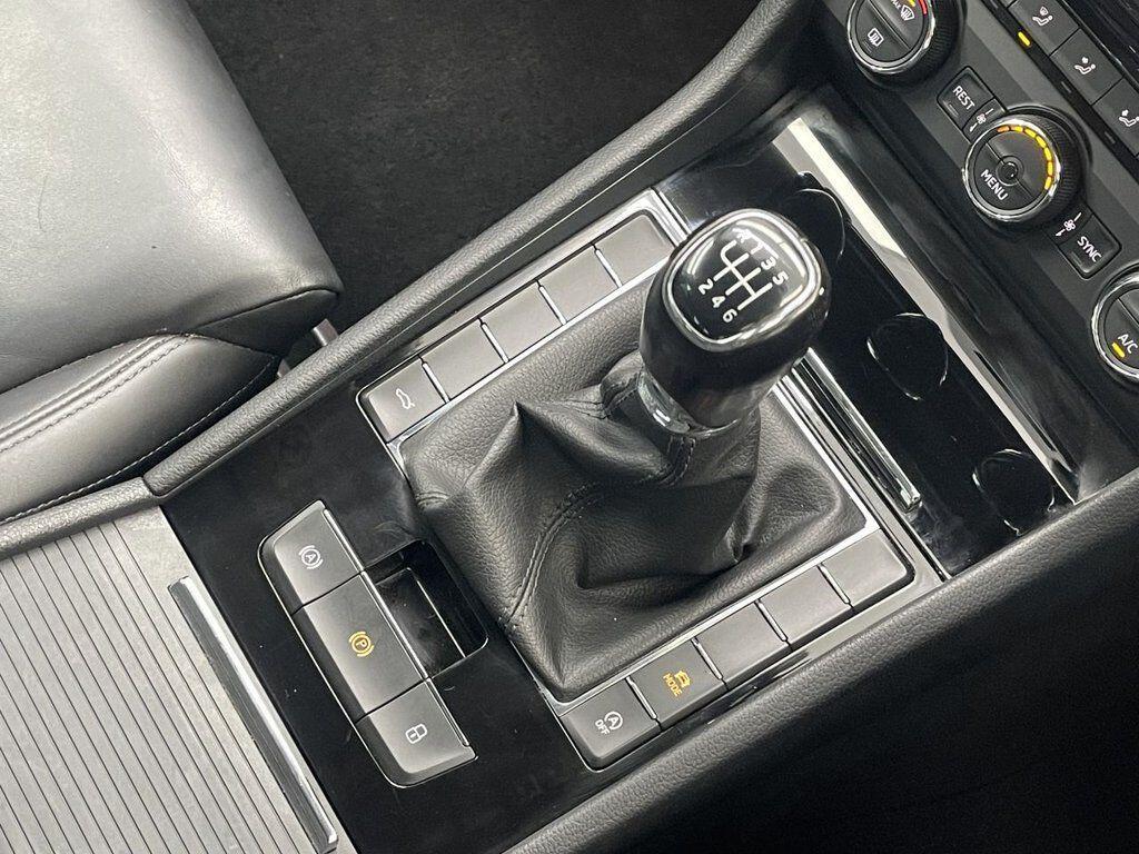 Skoda Superb - Image 29