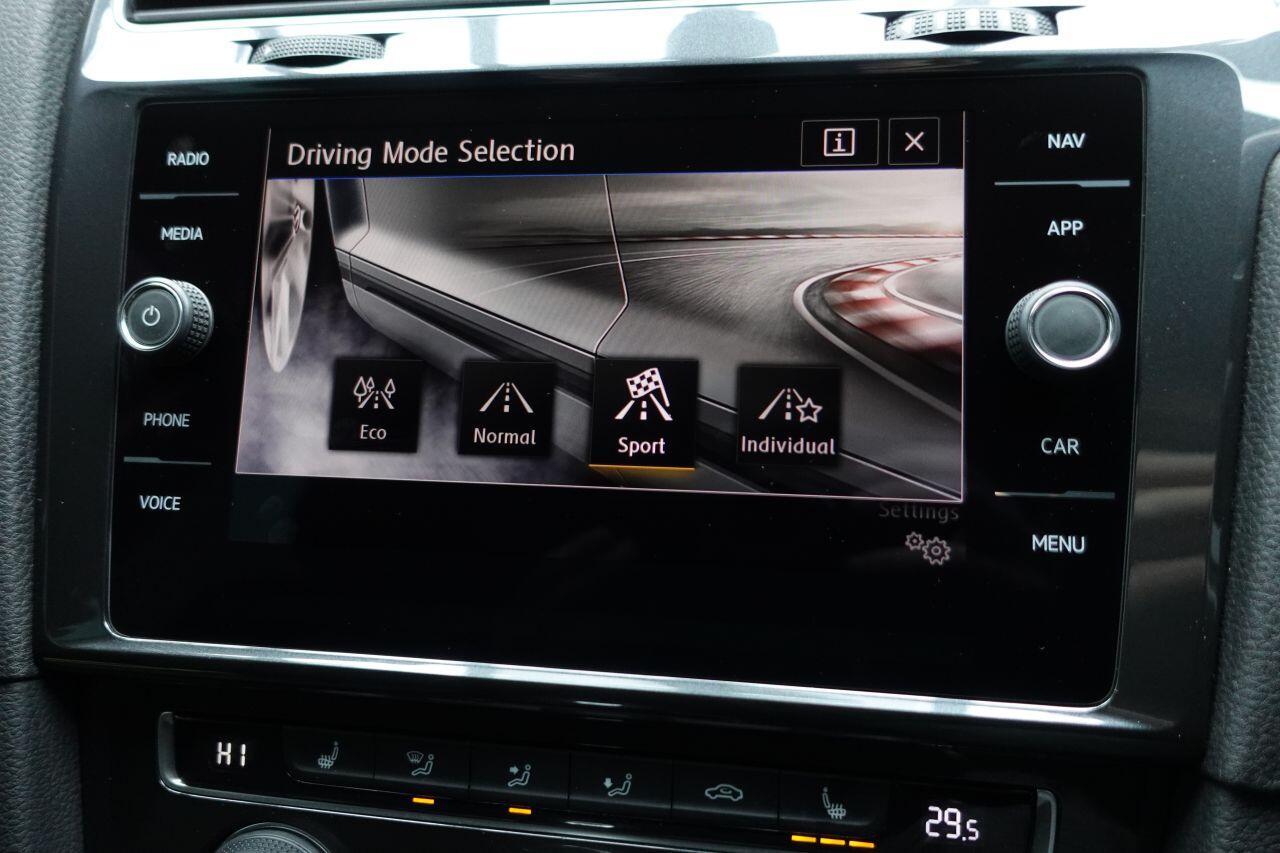 Volkswagen Golf - Image 43