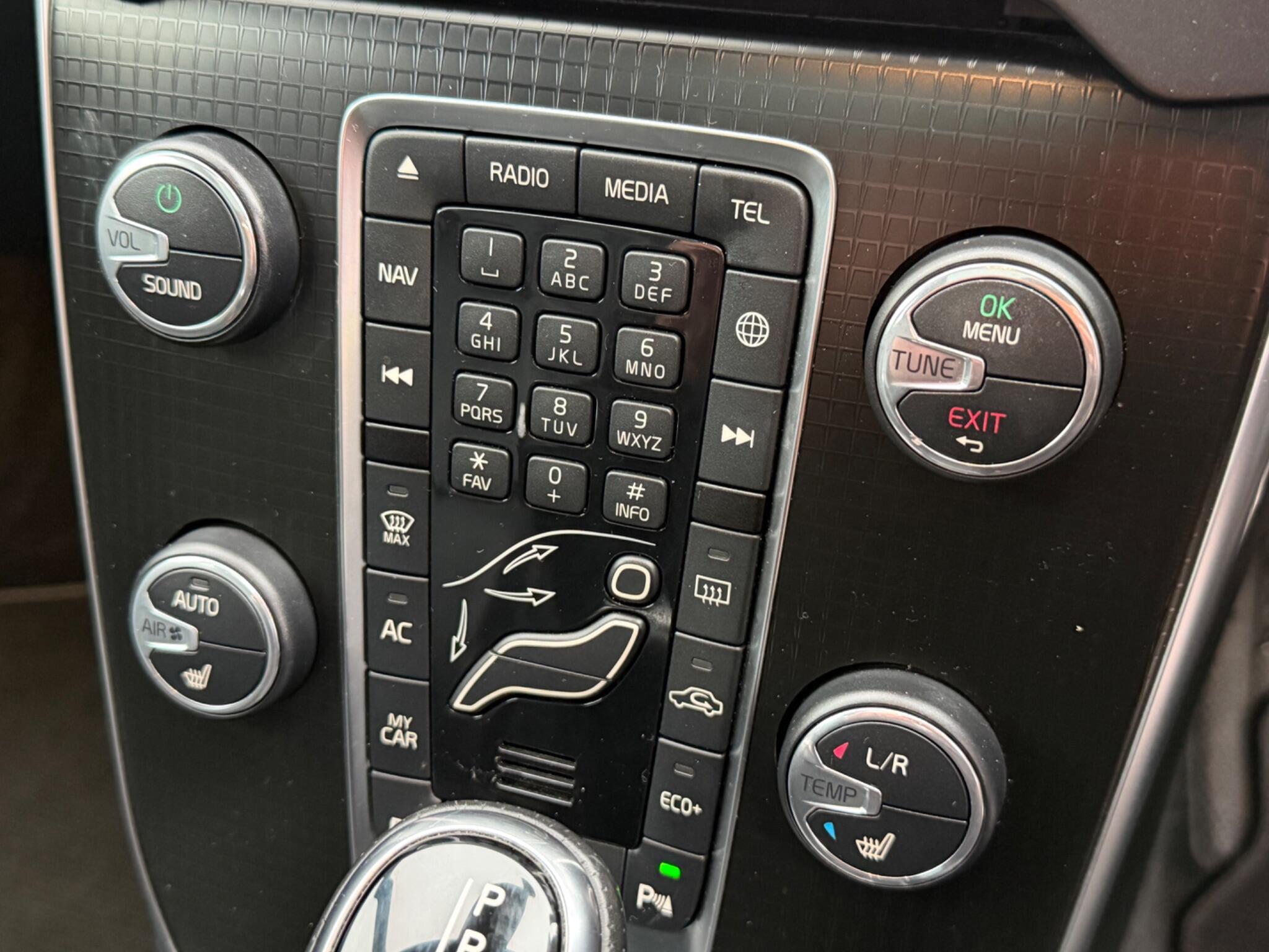 Volvo V40 - Image 25