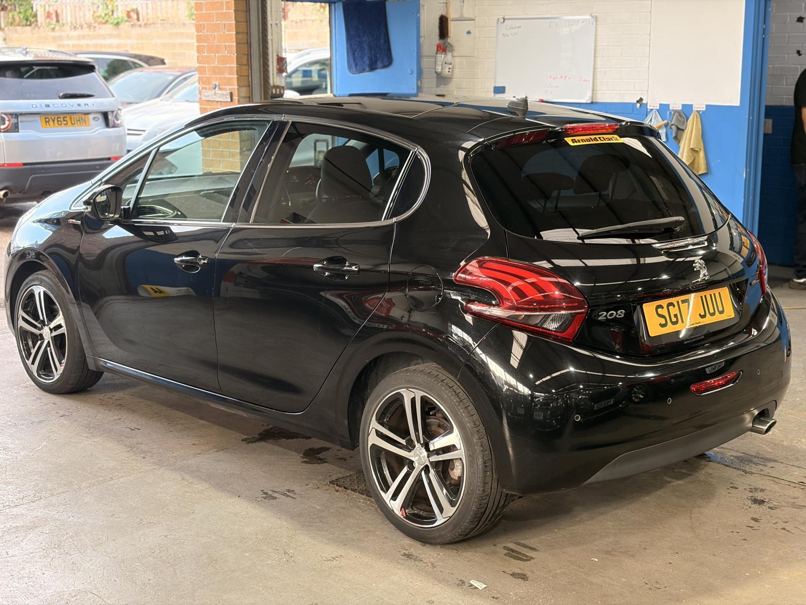 Peugeot 208 - Image 6