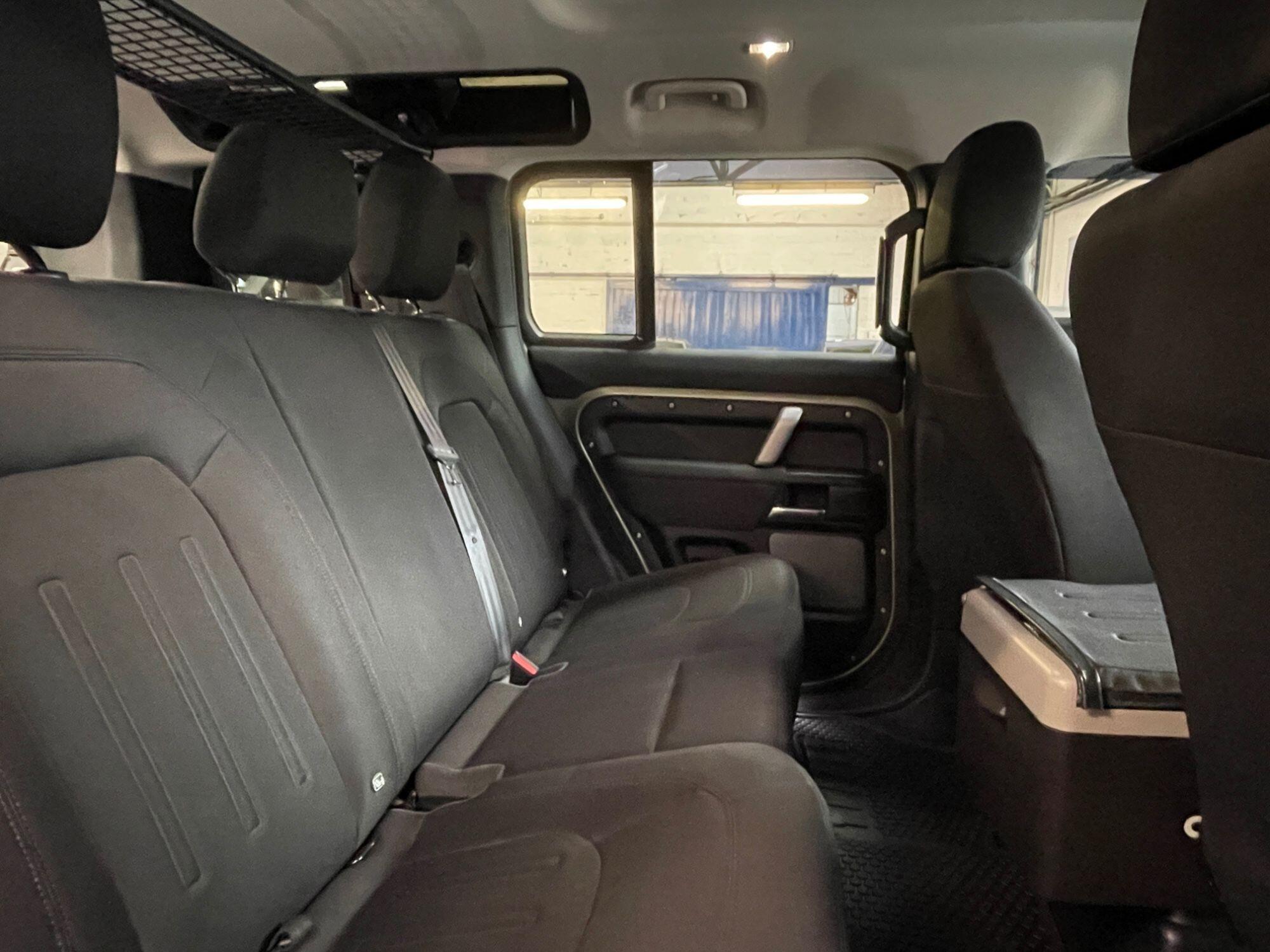 Land Rover Defender - Image 33