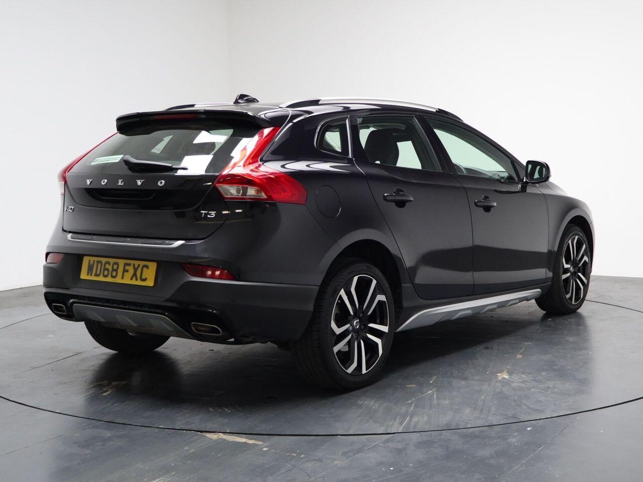 Volvo V40 CROSS COUNTRY - Image 12