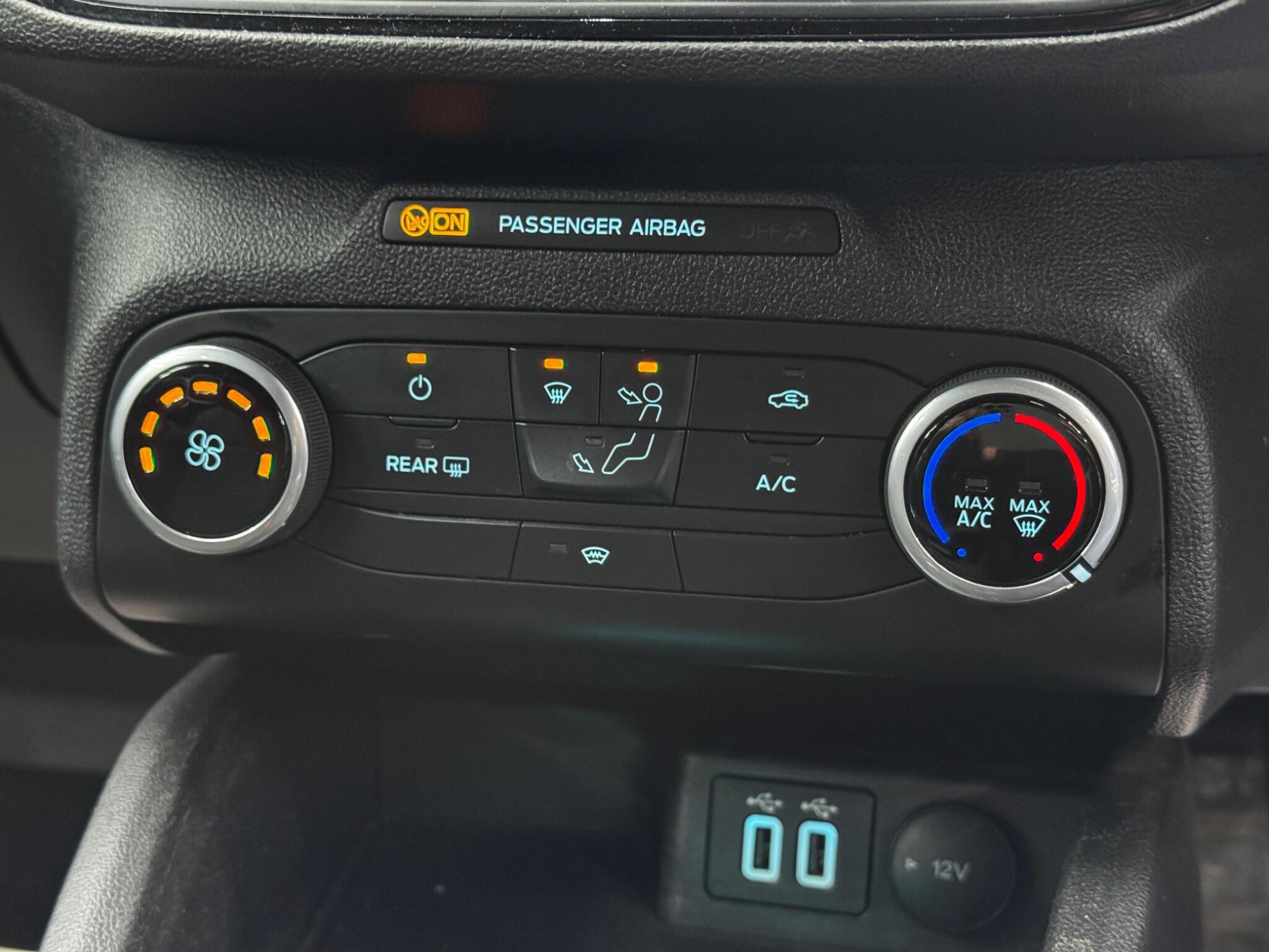 Ford Focus - Image 28