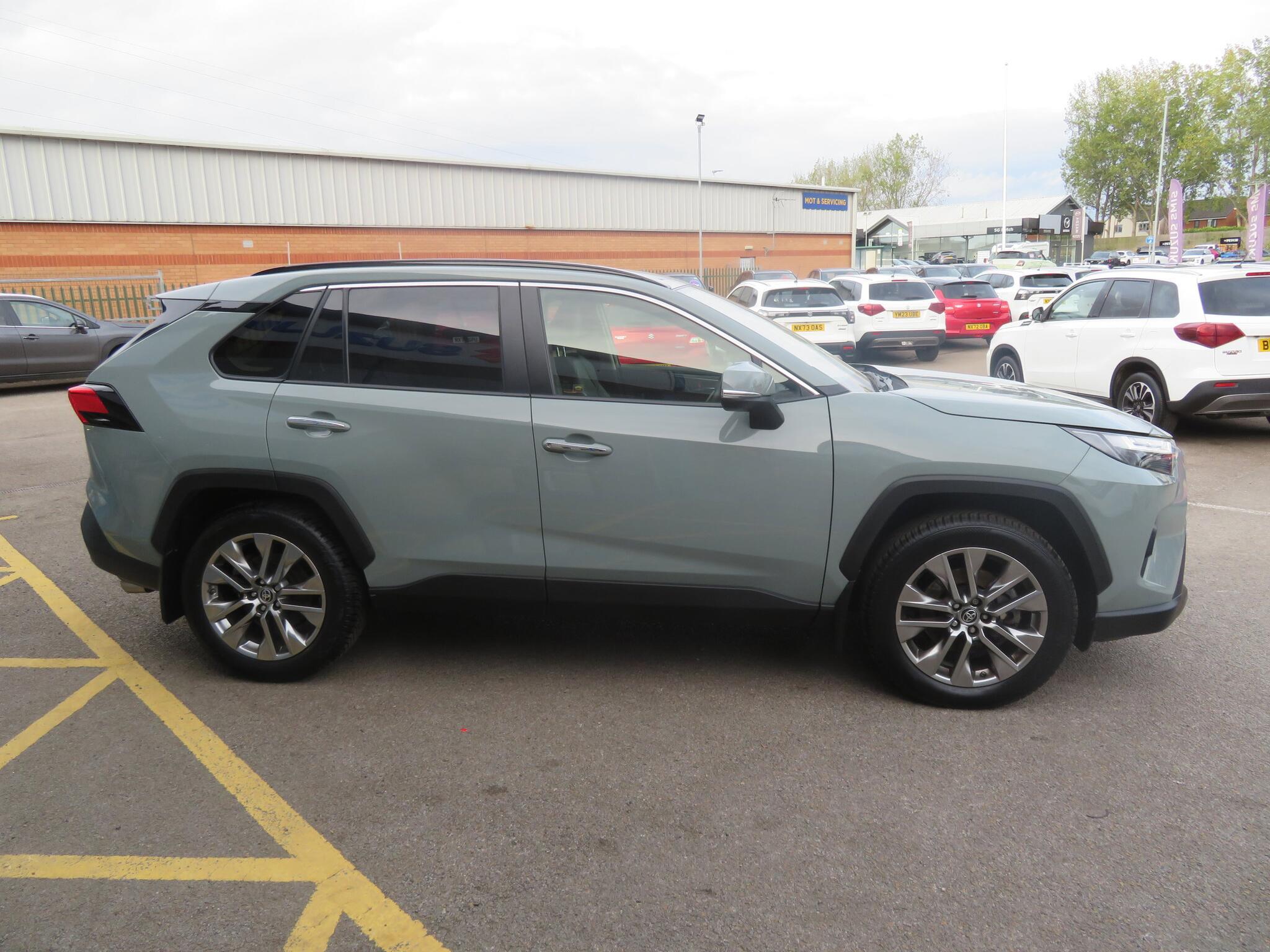 Toyota RAV4 - Image 15