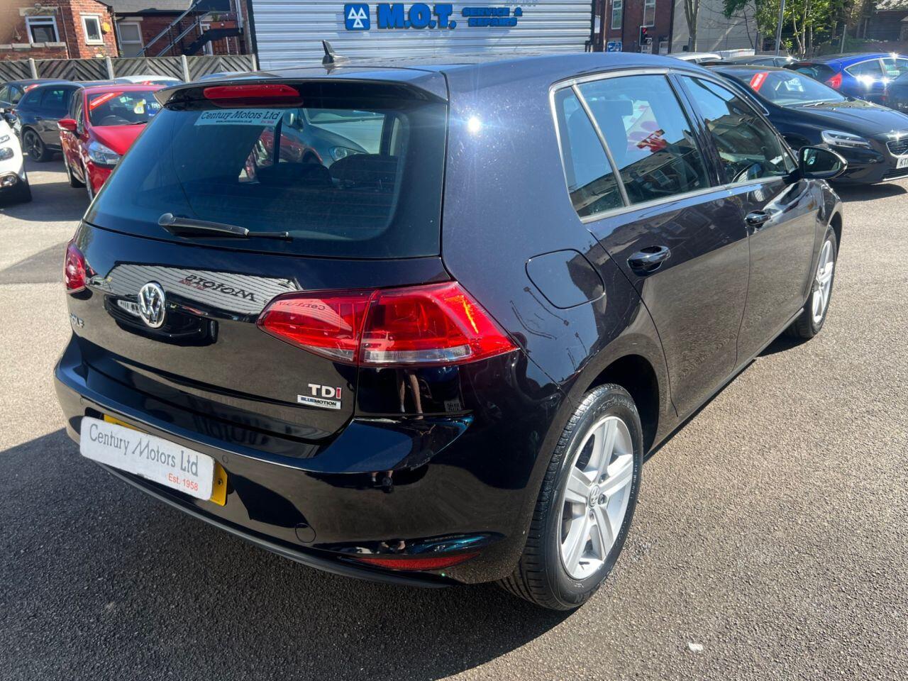 Volkswagen Golf - Image 7