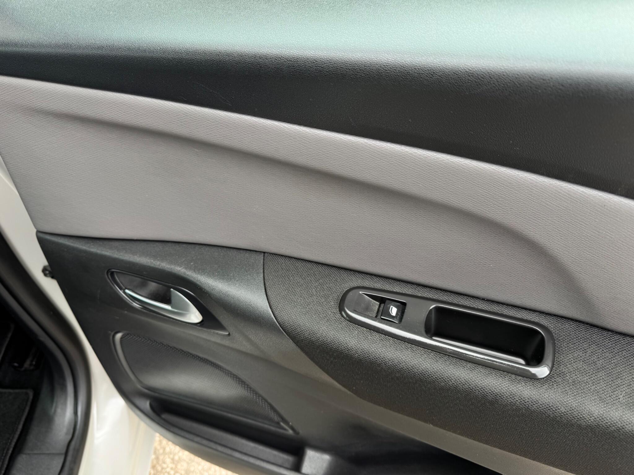 Citroen Grand C4 Picasso - Image 41