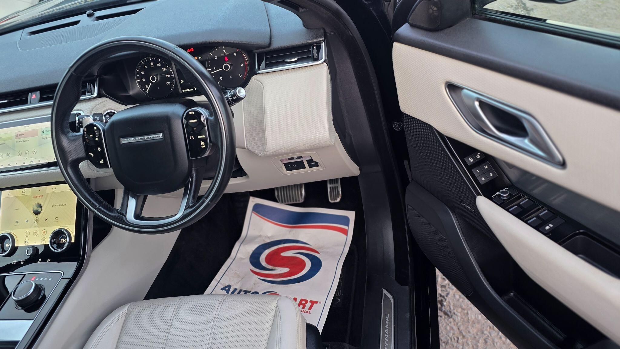 Land Rover Range Rover Velar - Image 37