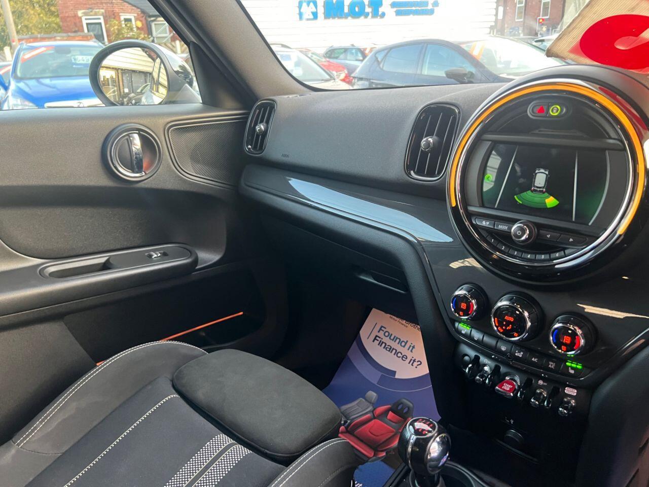 MINI Countryman - Image 17