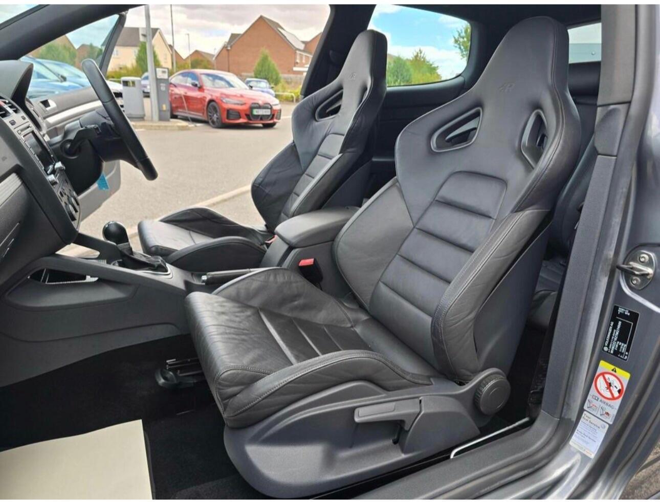 Volkswagen Golf - Image 5