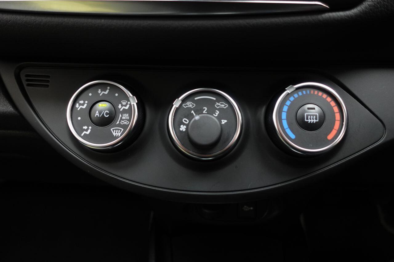 Toyota Yaris - Image 36