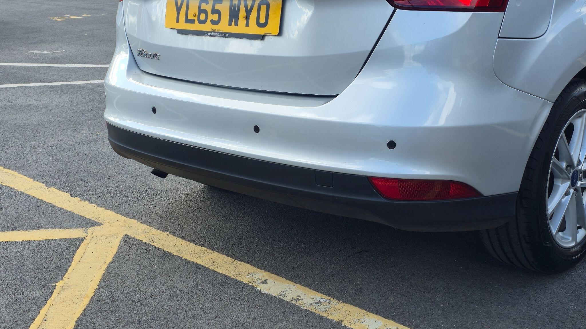 Ford Focus - Image 9