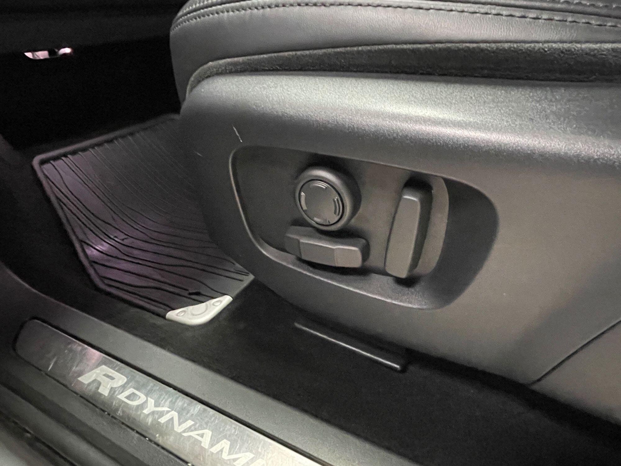 Land Rover Range Rover Evoque - Image 35