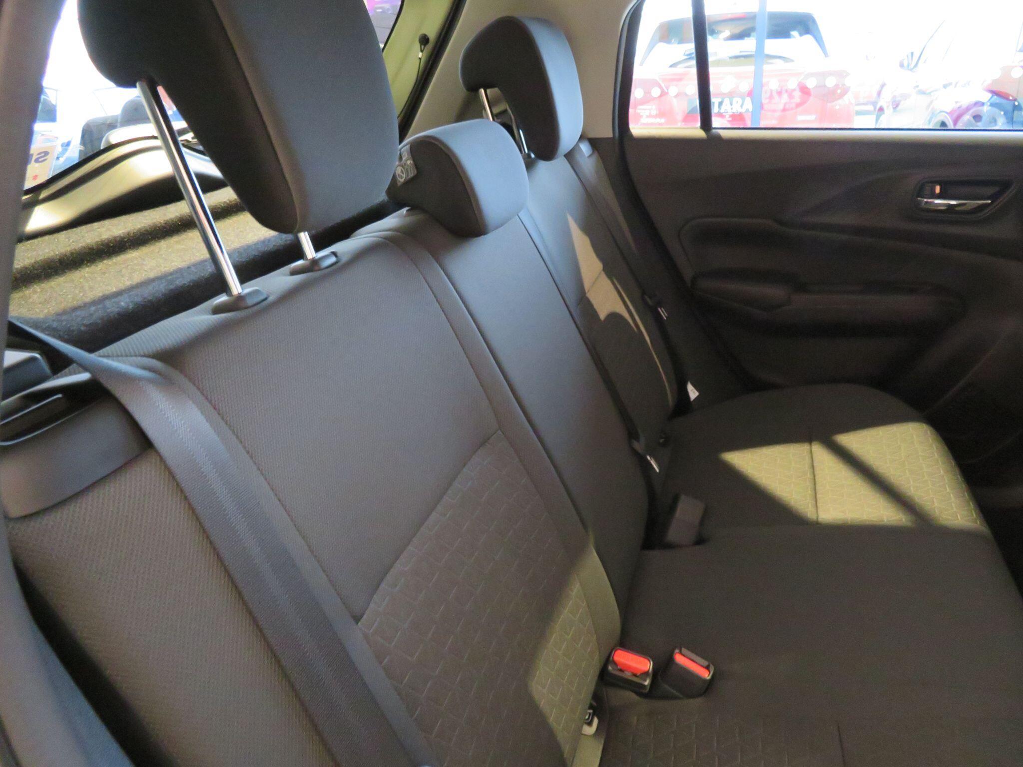 Suzuki Swift - Image 15