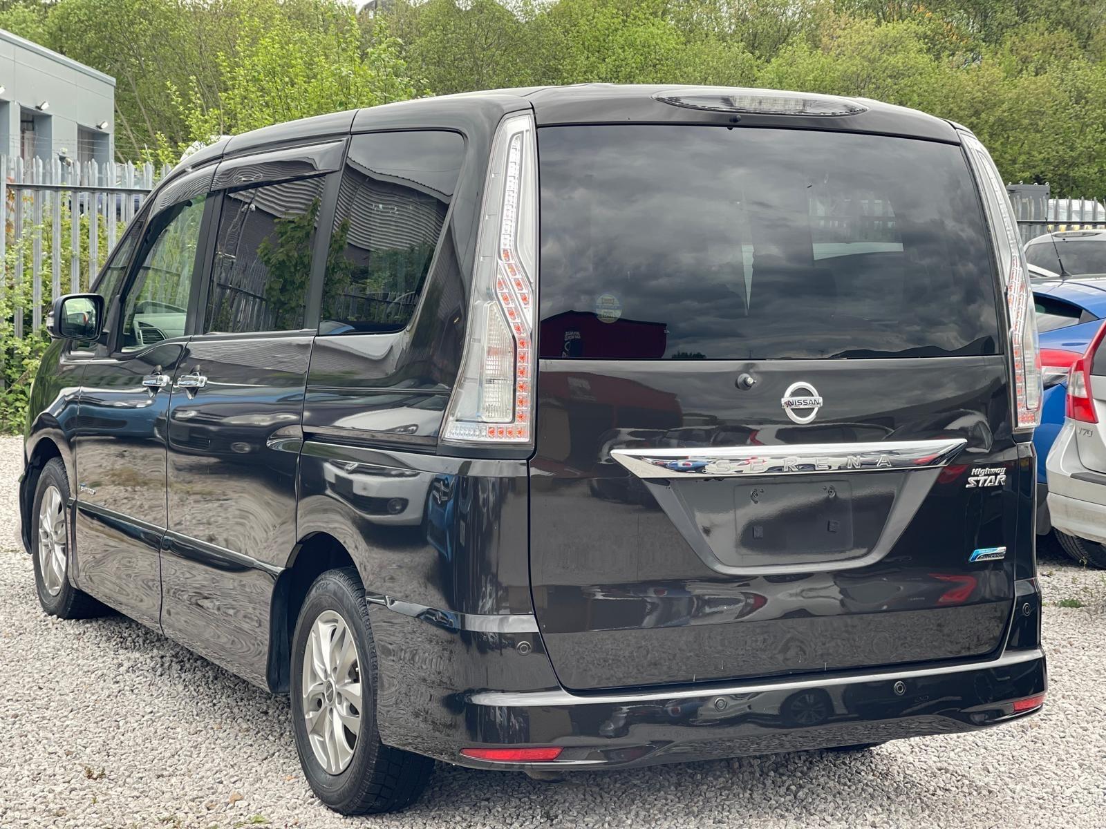 Nissan Serena - Image 2