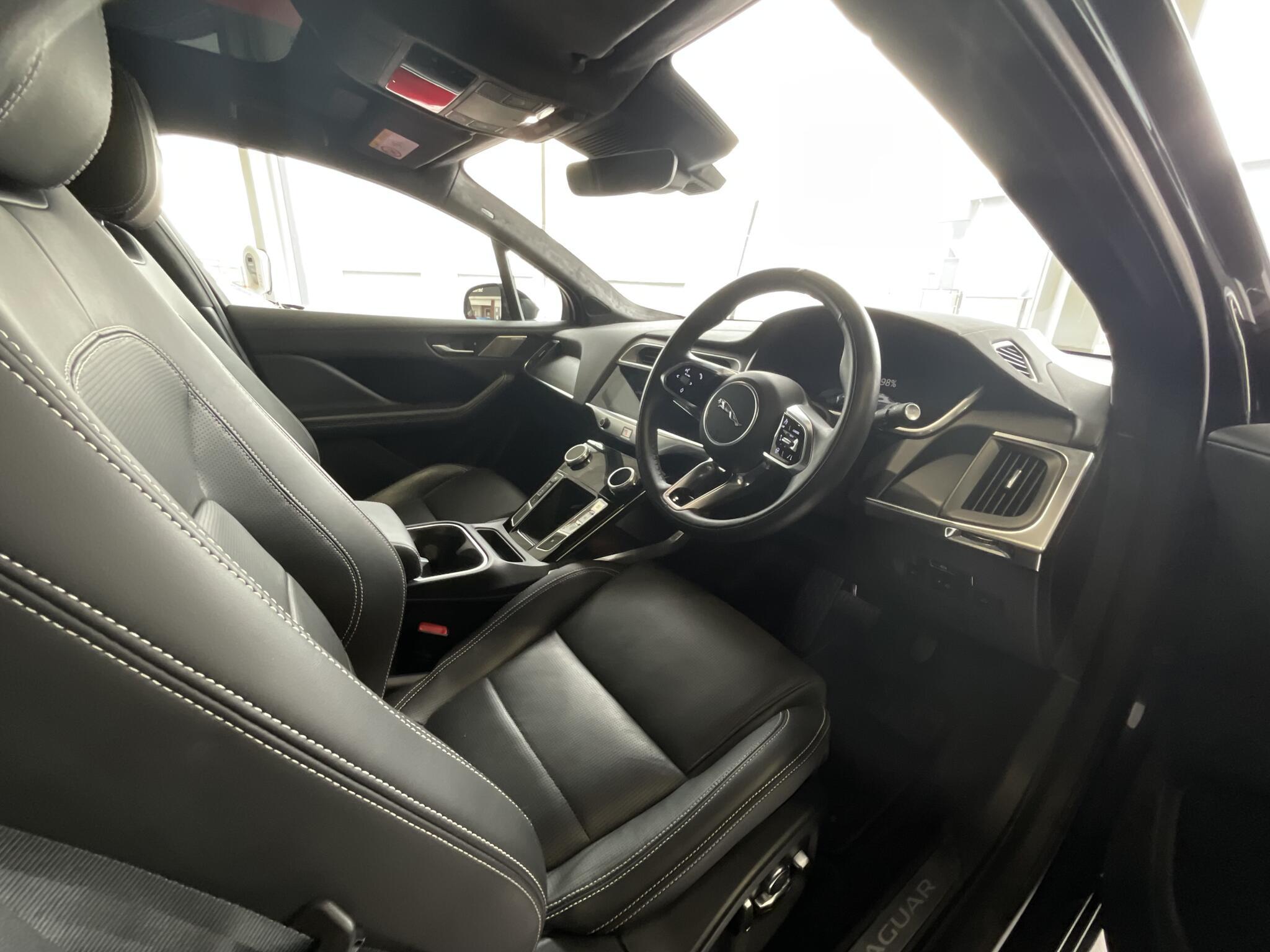 Jaguar I-Pace - Image 8