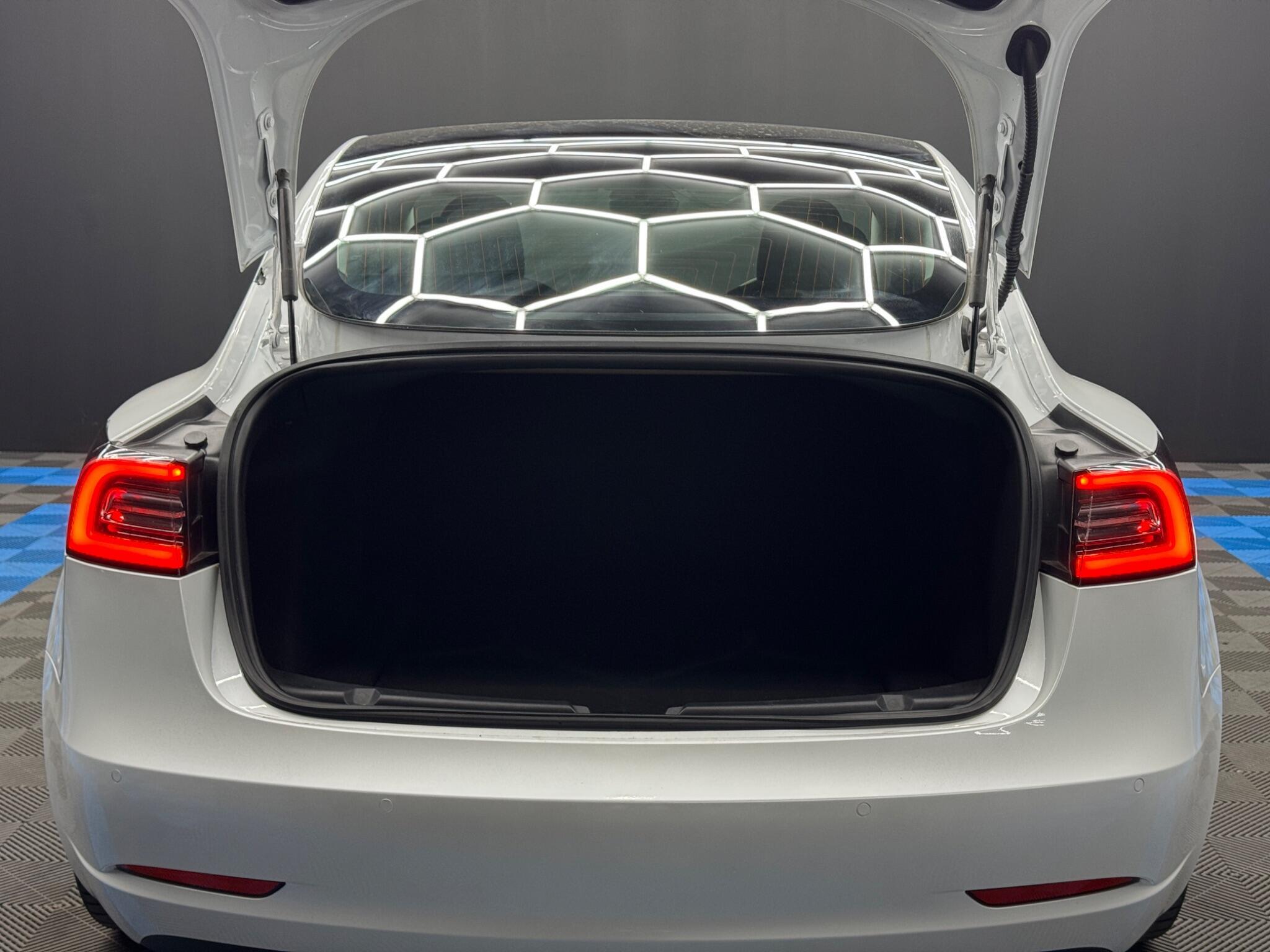 Tesla Model 3 - Image 37