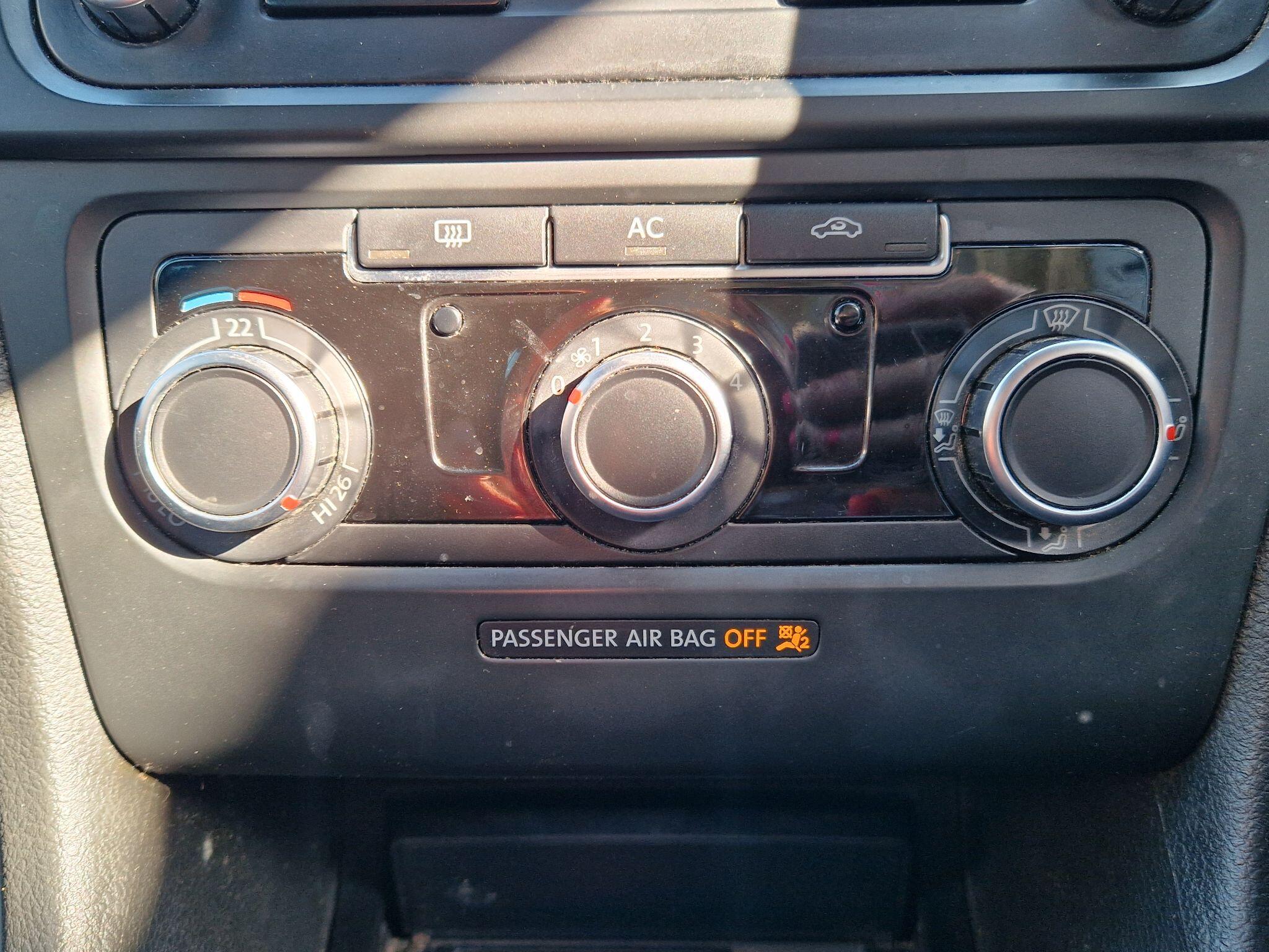 Volkswagen Golf - Image 36