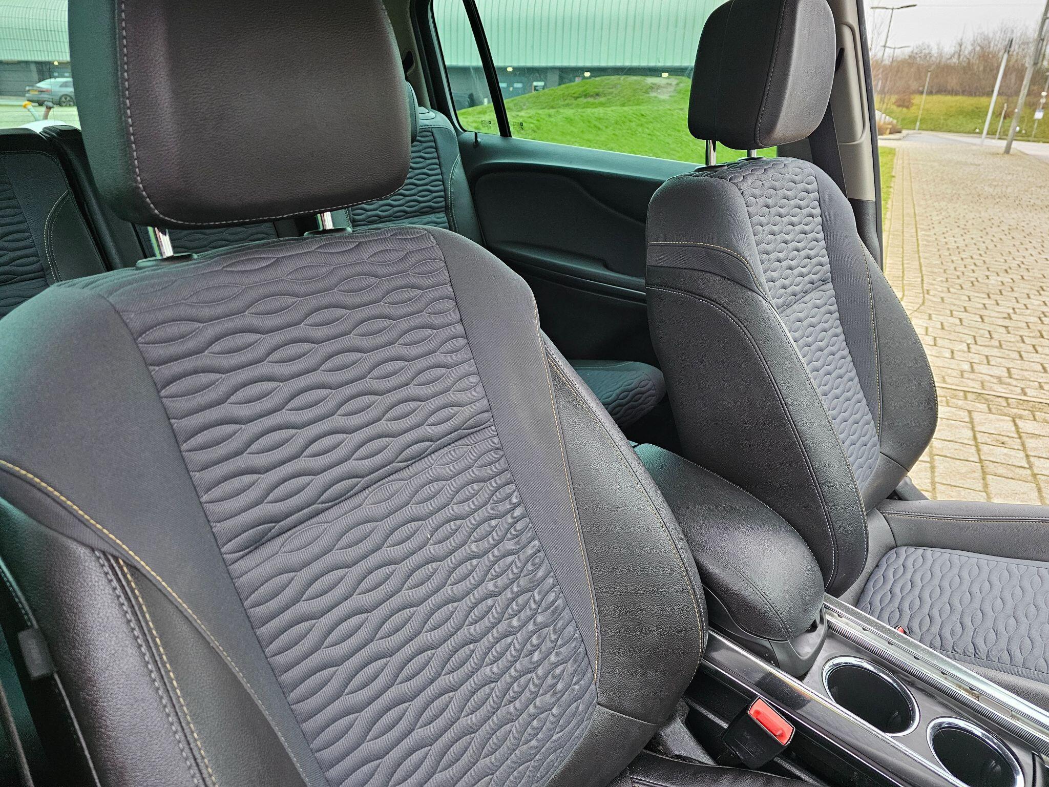 Vauxhall Zafira Tourer - Image 25
