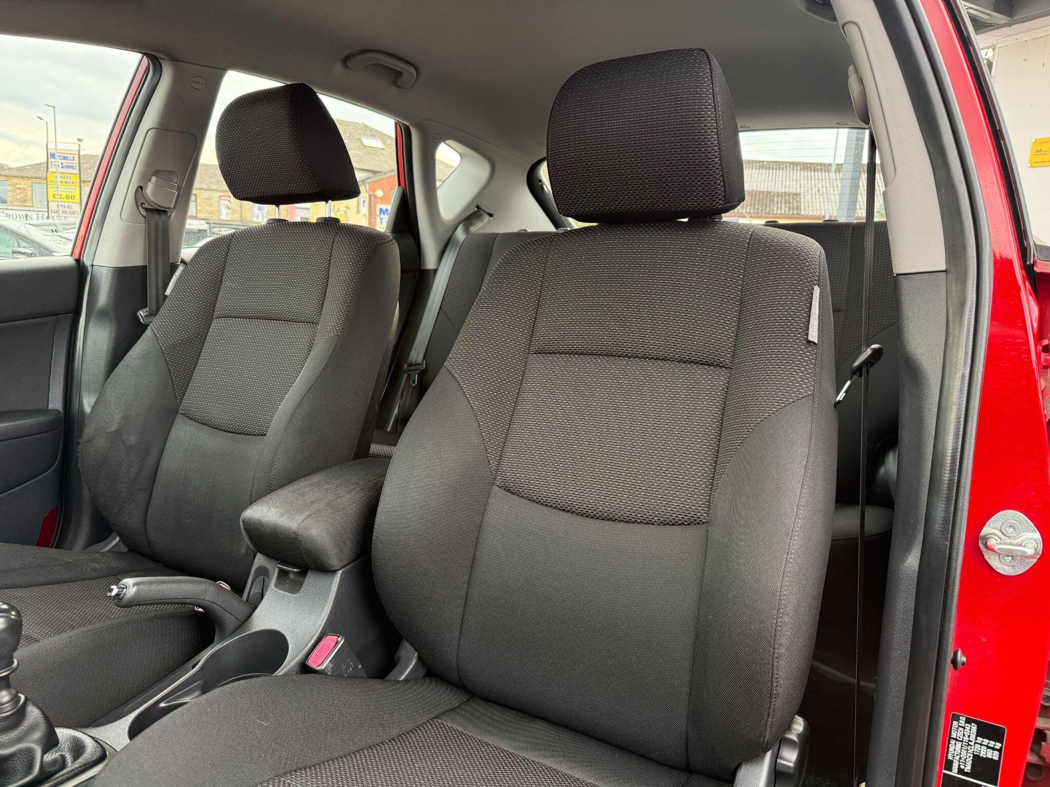 Hyundai i30 - Image 28