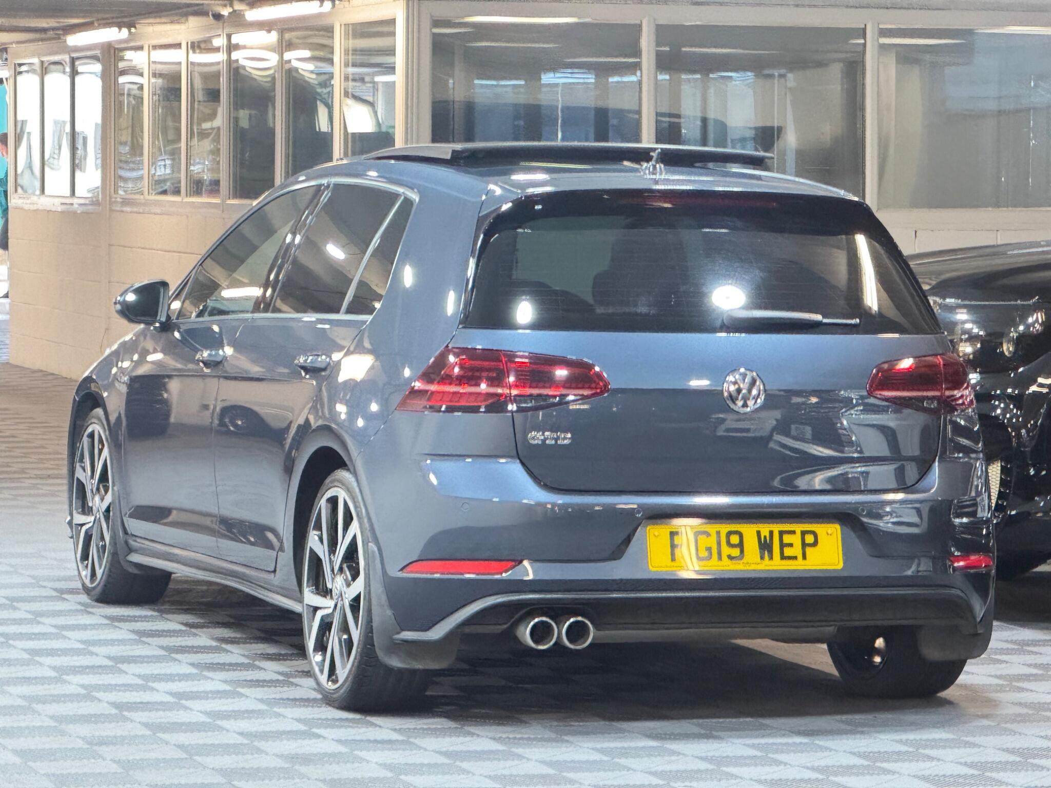 Volkswagen Golf - Image 3