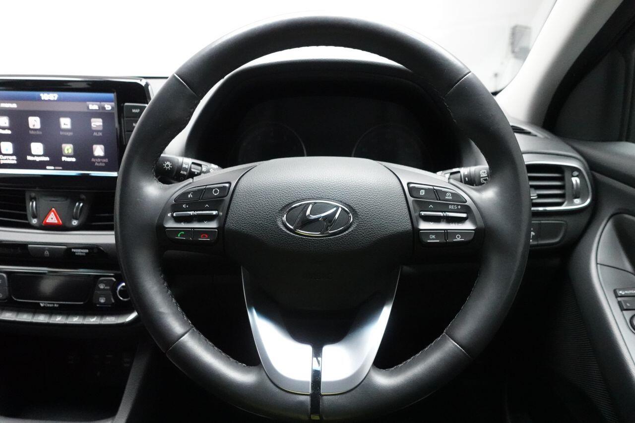 Hyundai i30 - Image 40