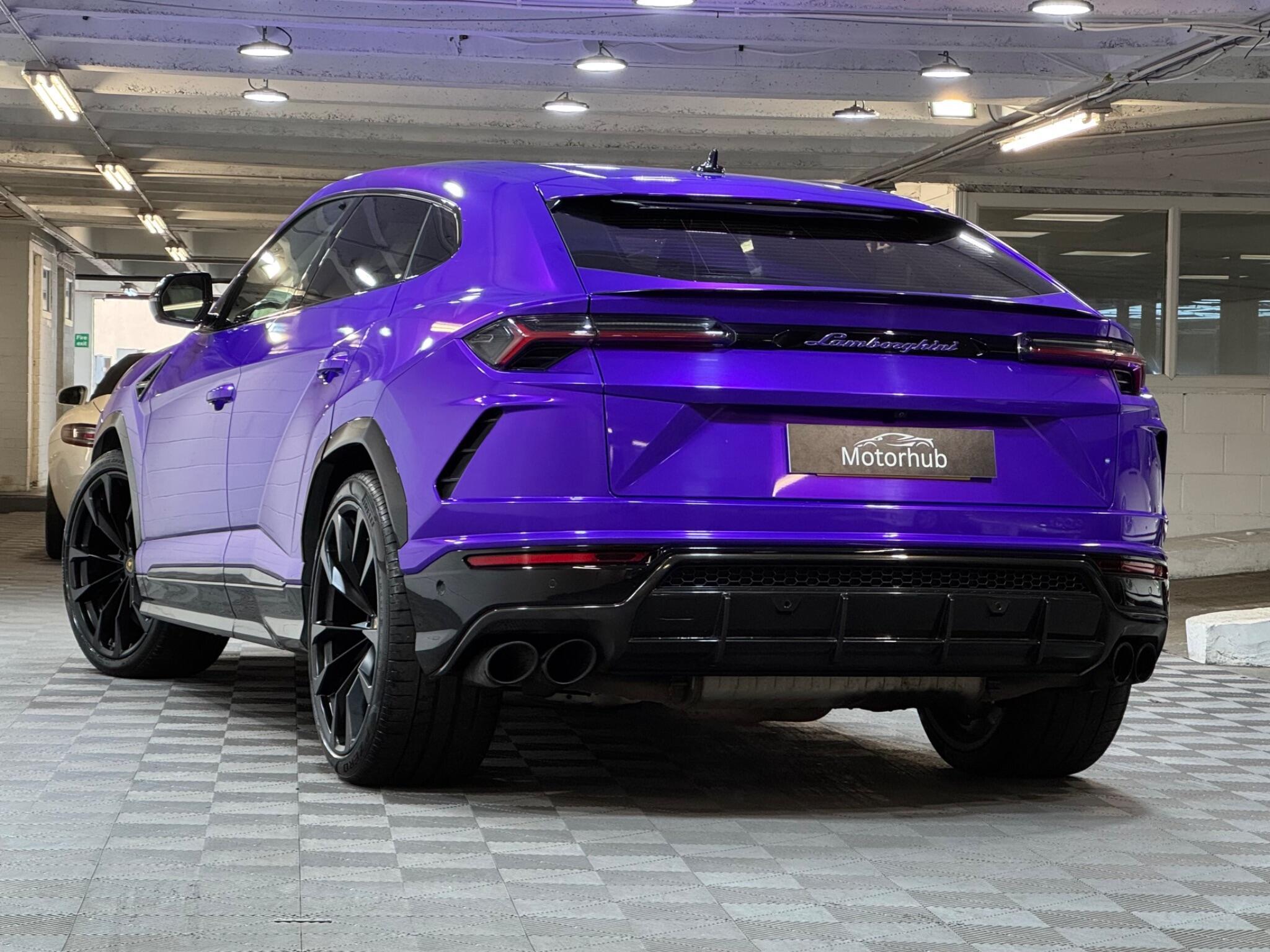 Lamborghini Urus - Image 22
