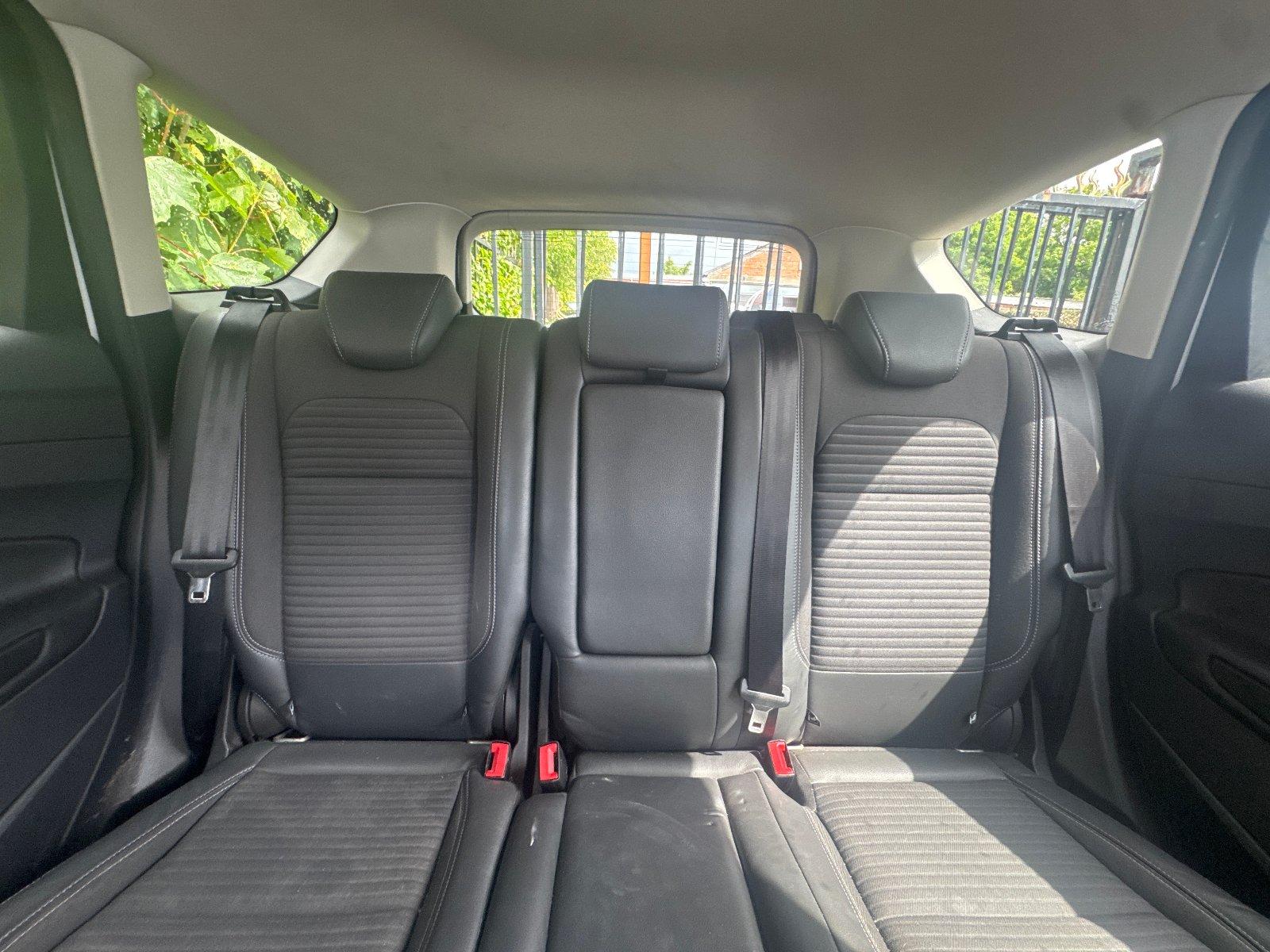Ford Kuga - Image 8