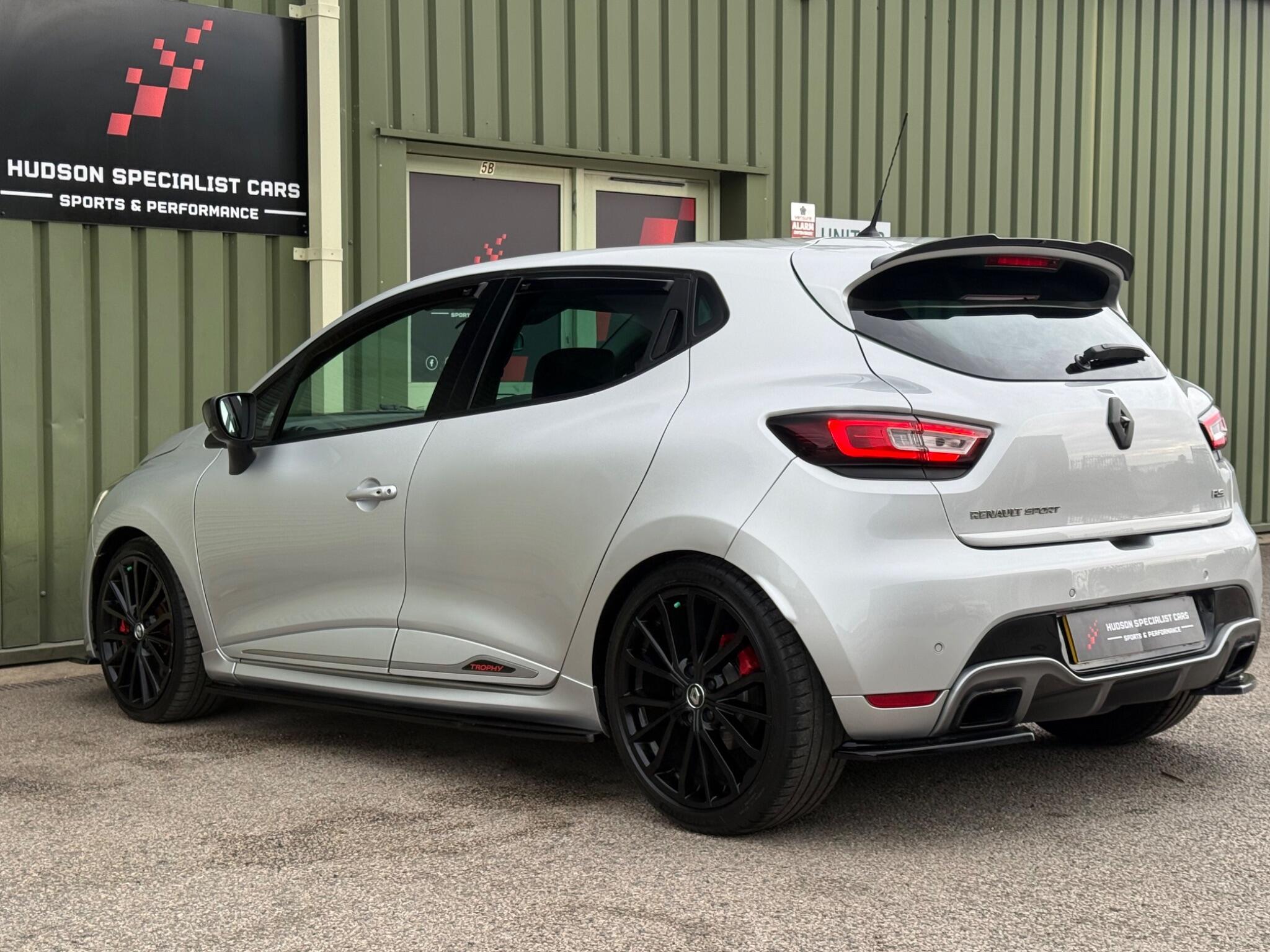 Renault Clio - Image 10