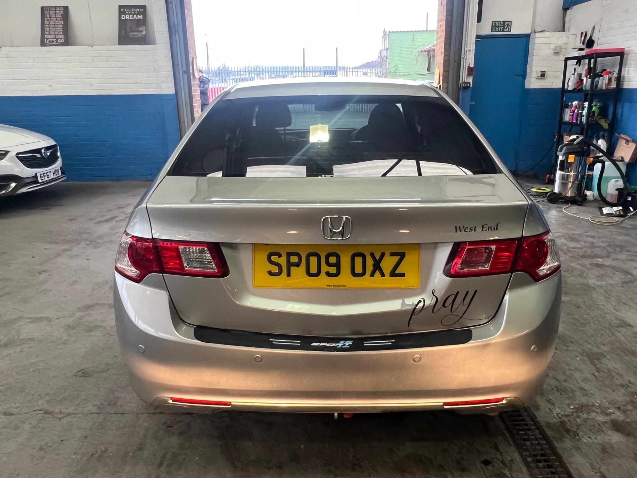 Honda Accord - Image 10