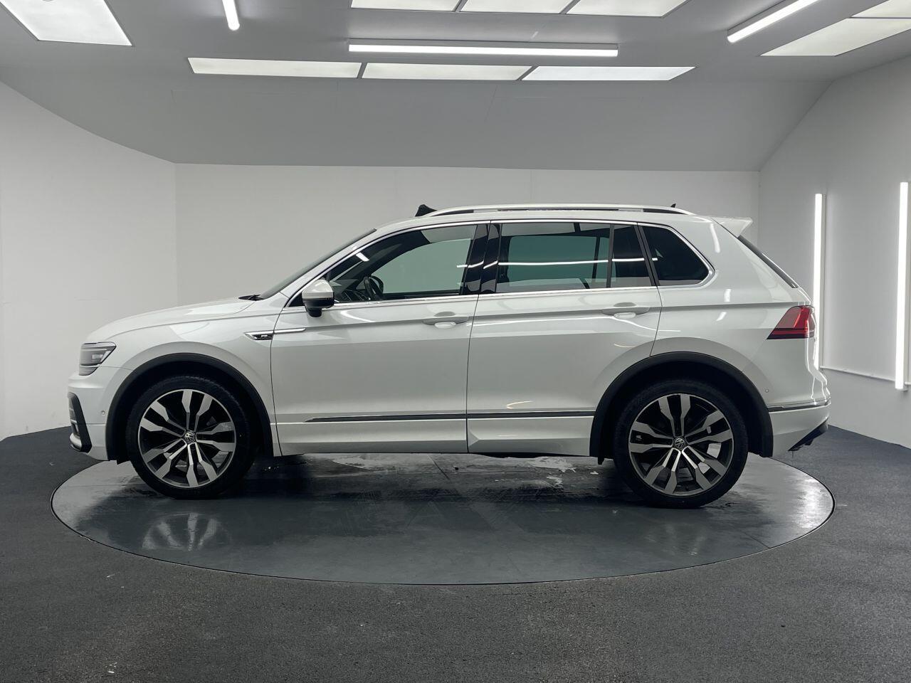 Volkswagen Tiguan - Image 9