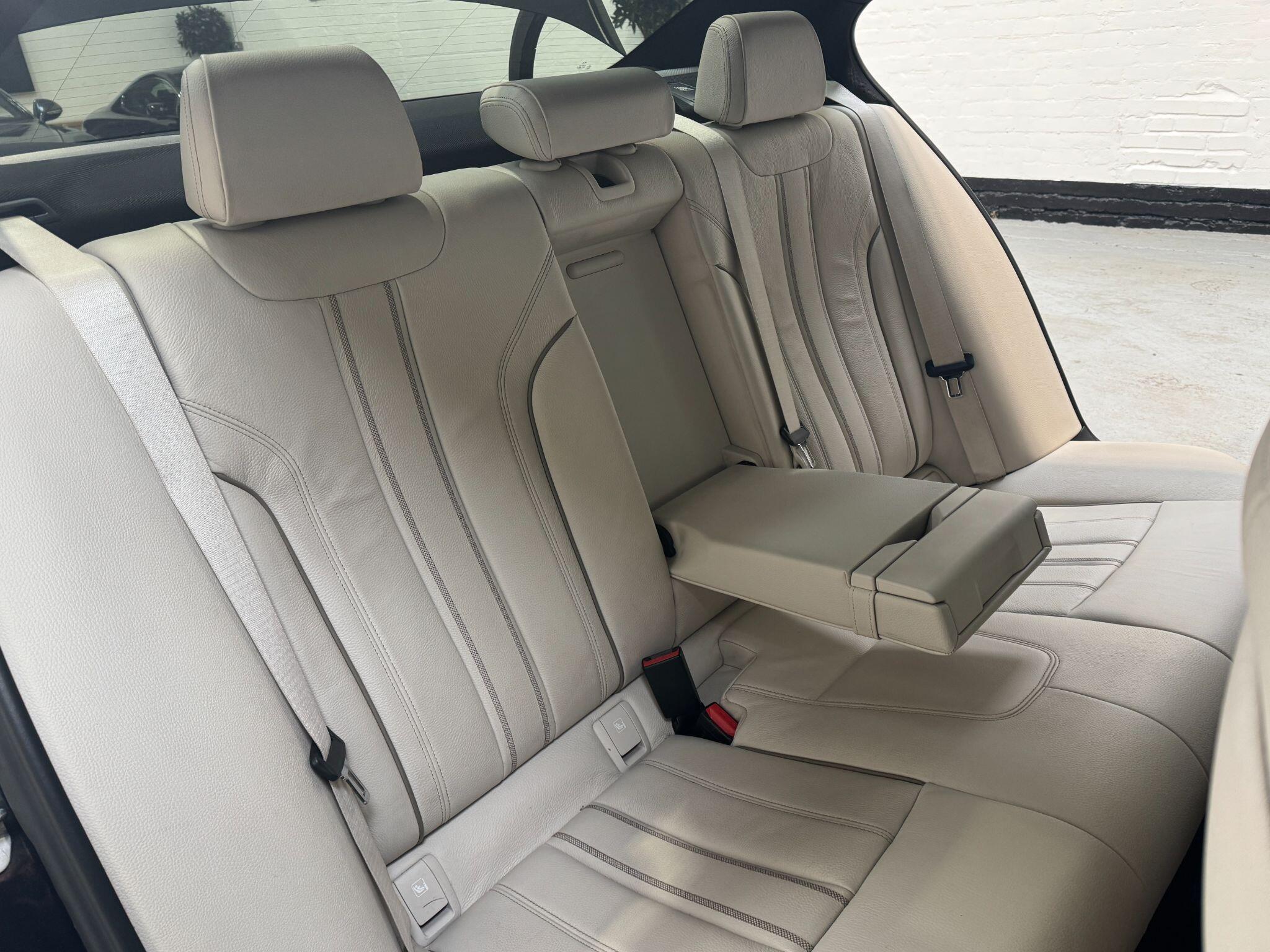 BMW 5 Series - Image 37