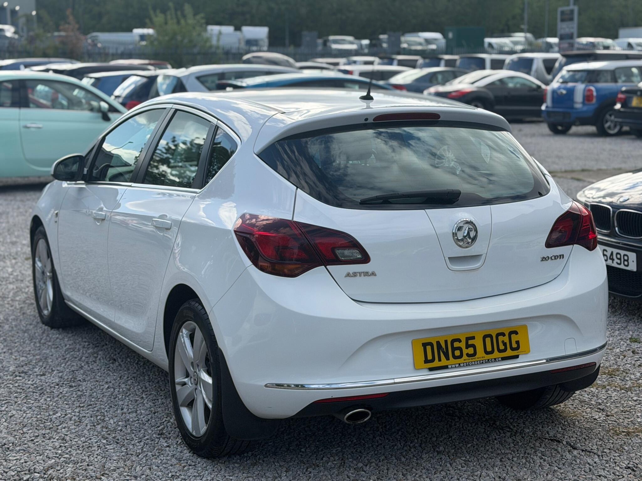 Vauxhall Astra - Image 4