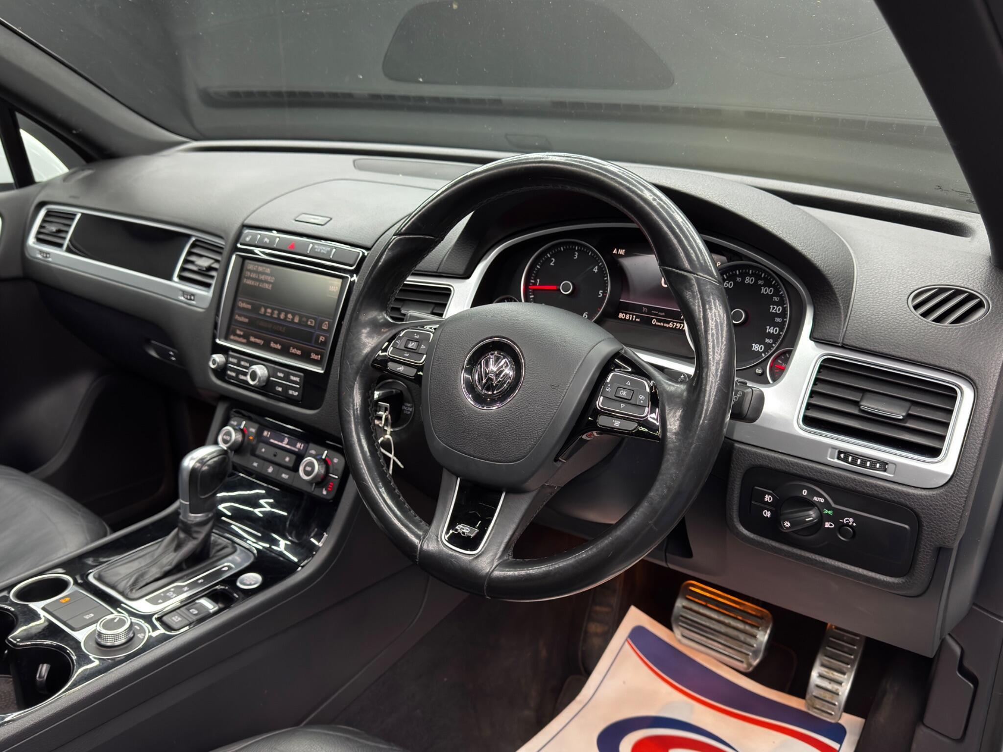 Volkswagen Touareg - Image 9