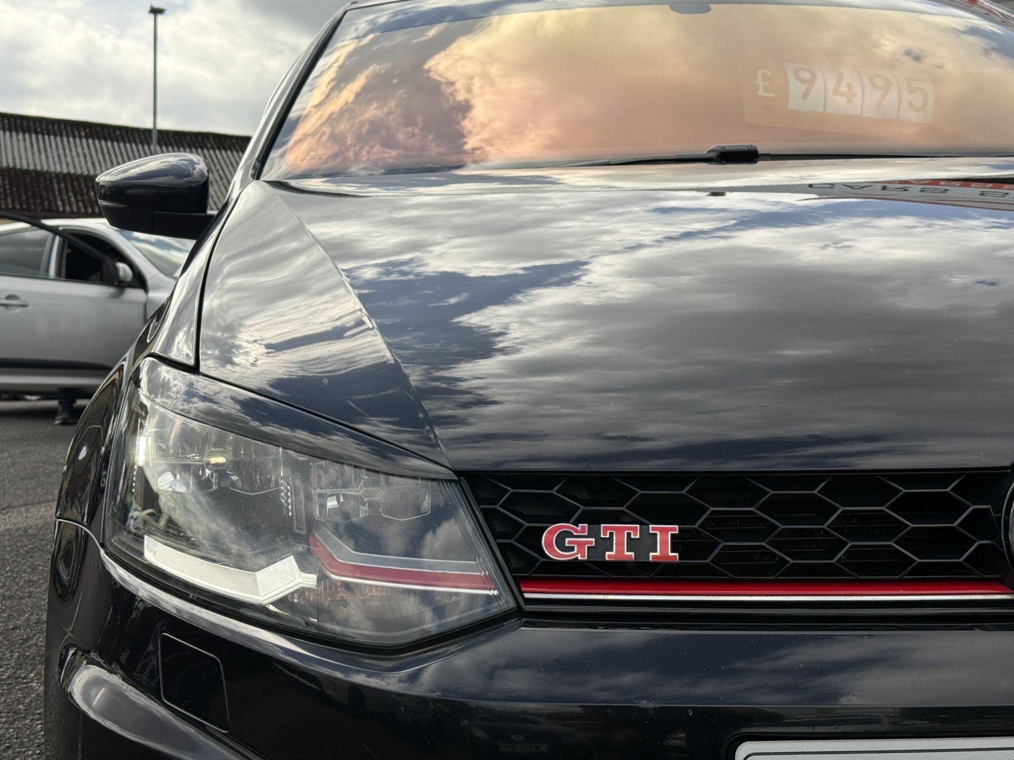 Volkswagen Polo - Image 12