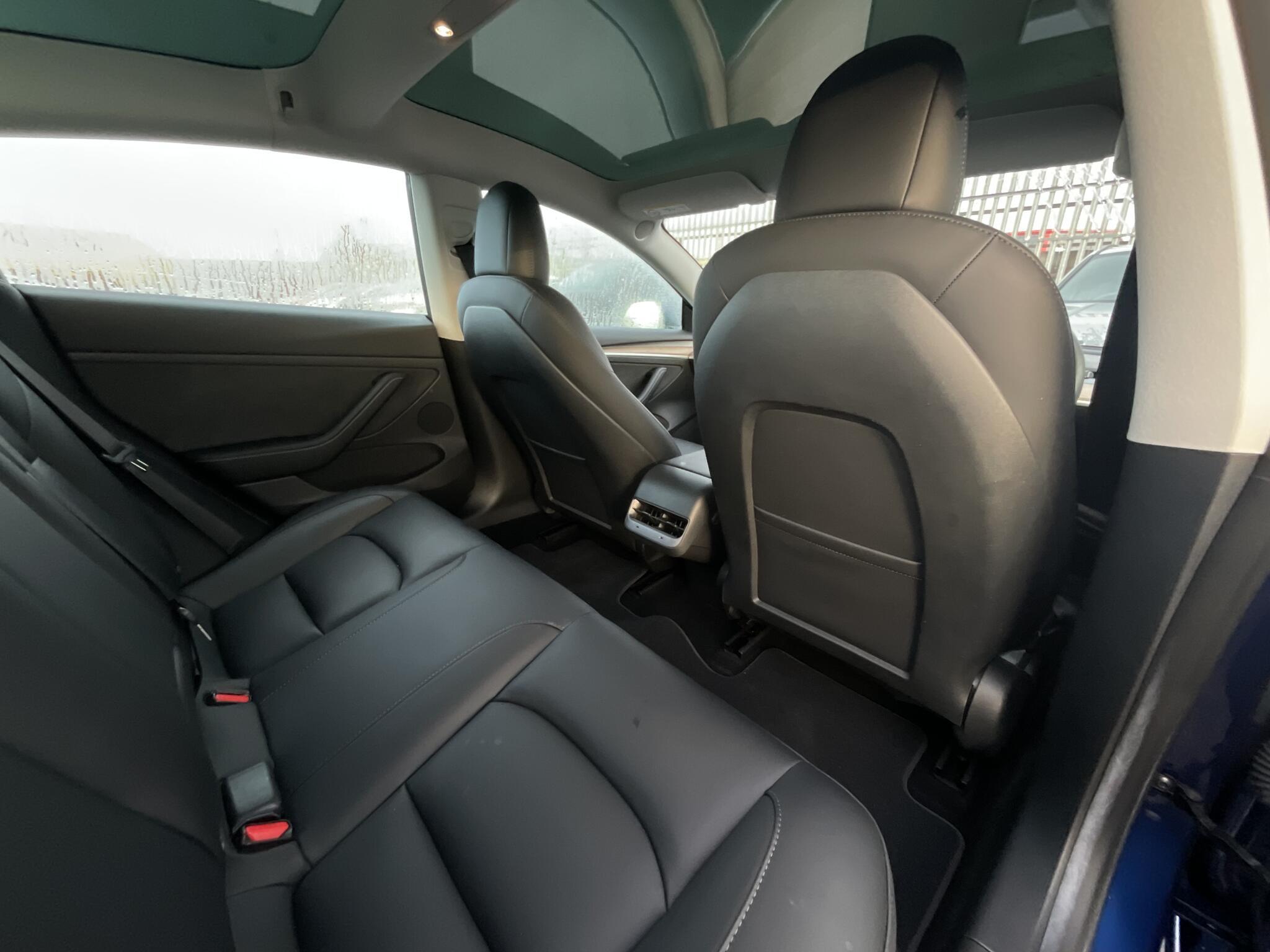 Tesla Model 3 - Image 10