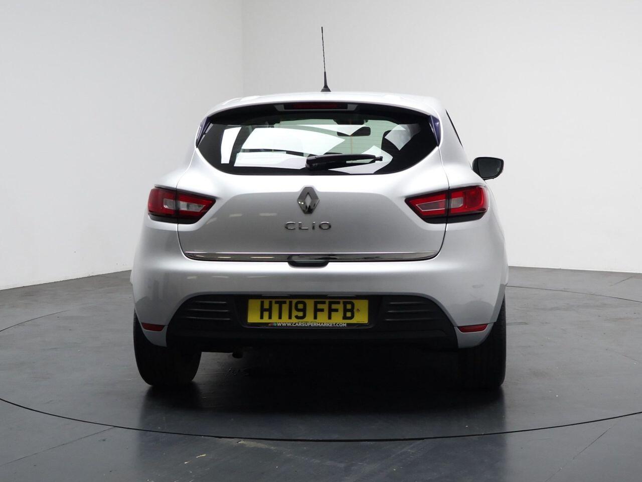 Renault Clio - Image 11