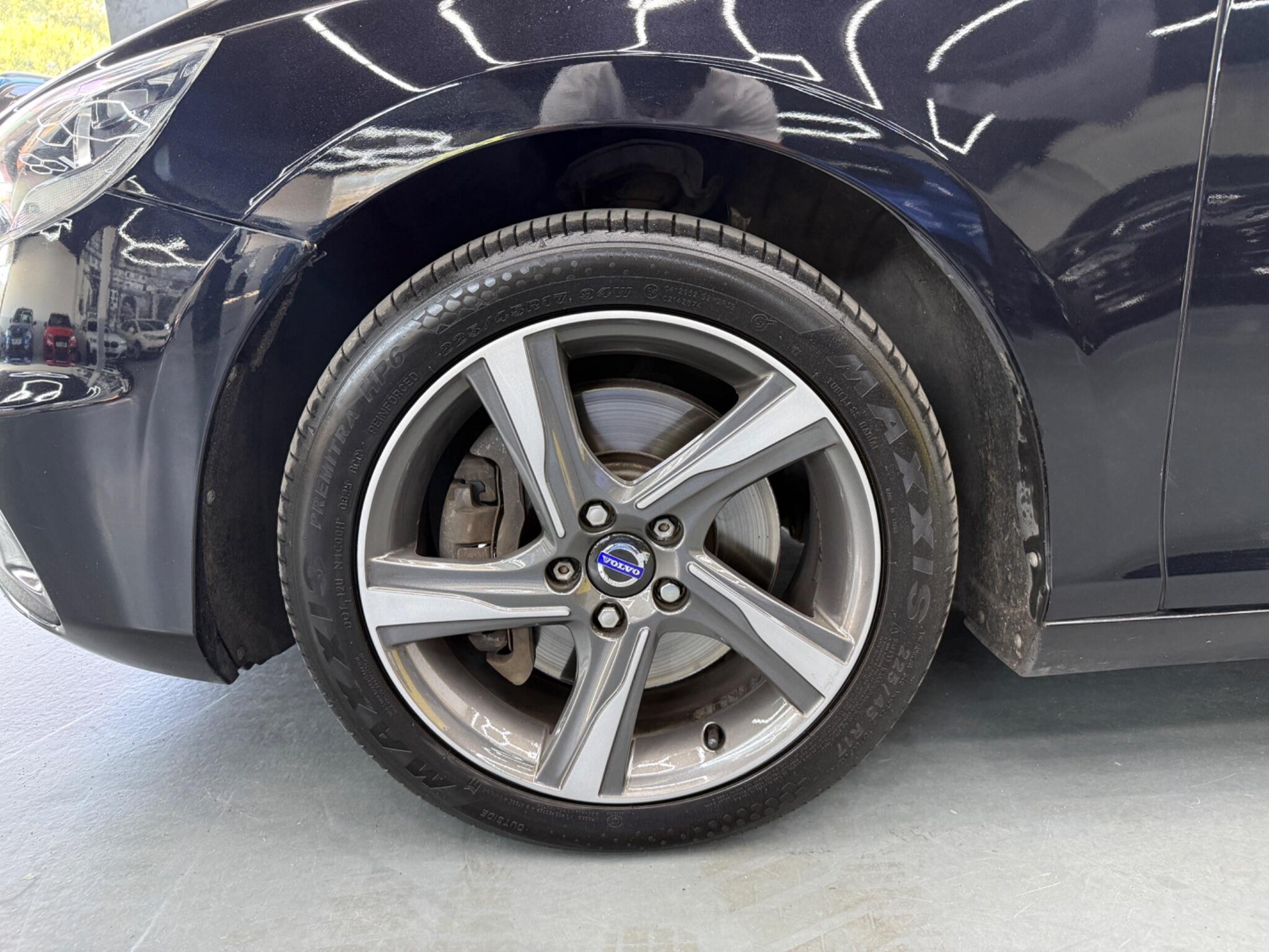 Volvo V40 - Image 7