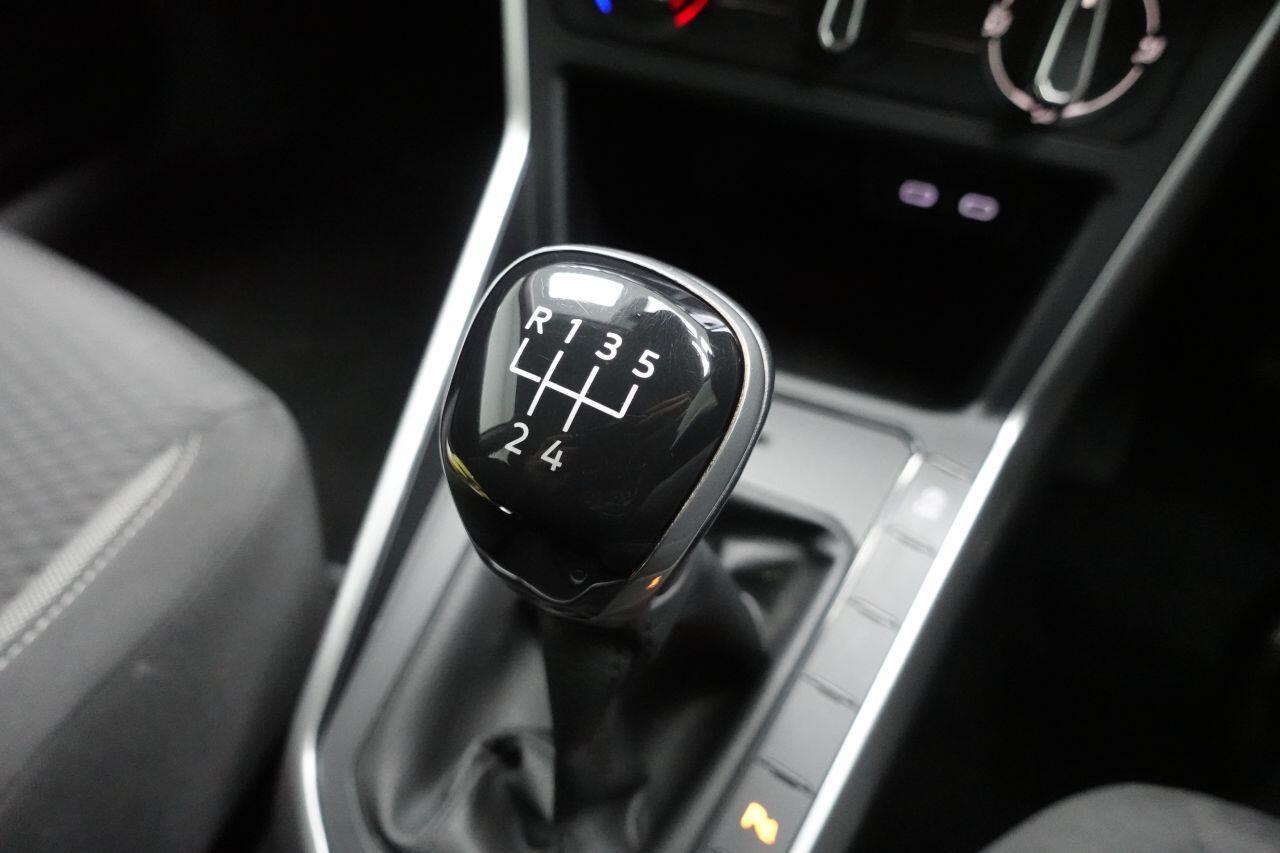 Volkswagen Polo - Image 37