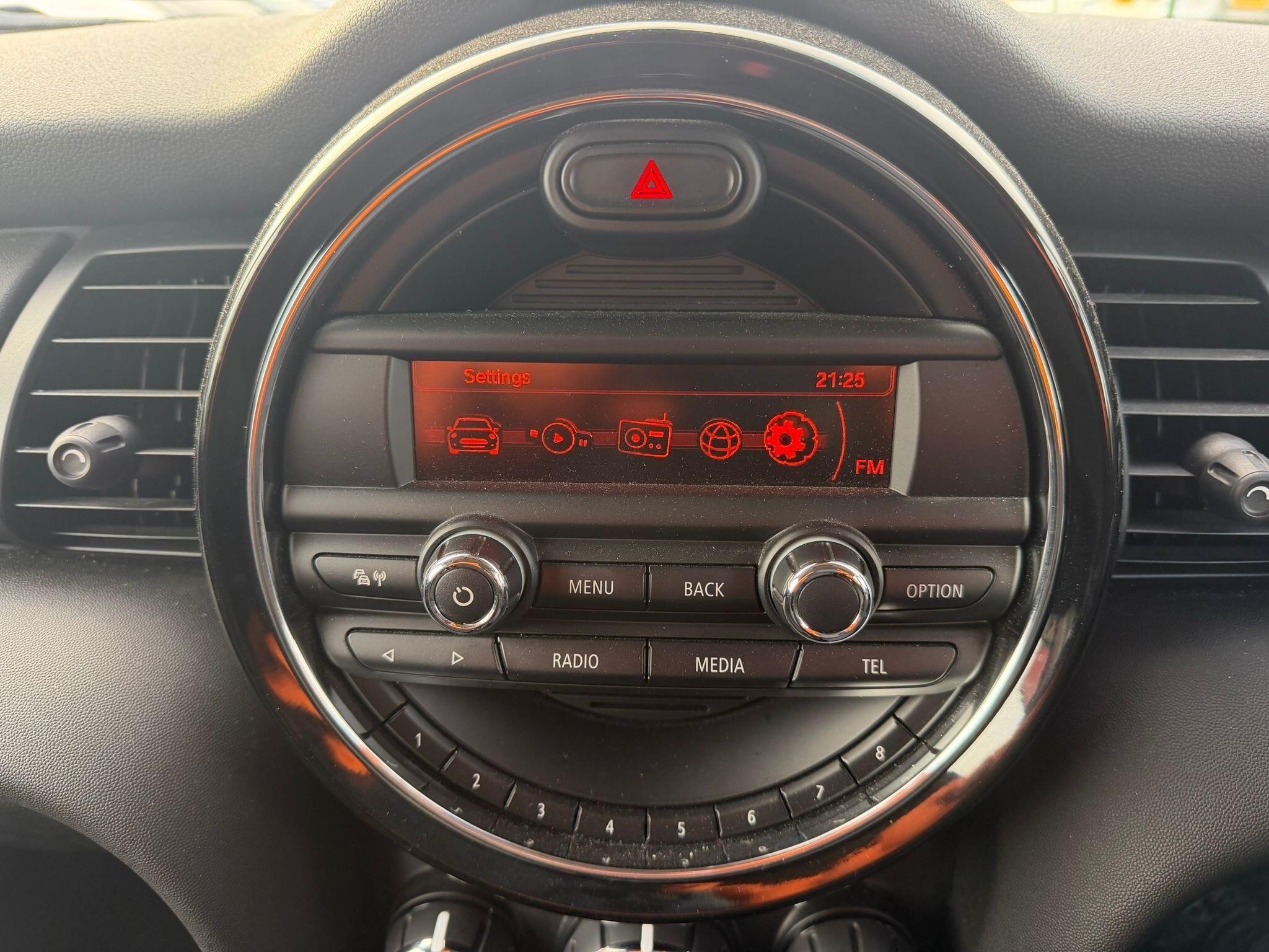 MINI Hatch - Image 22