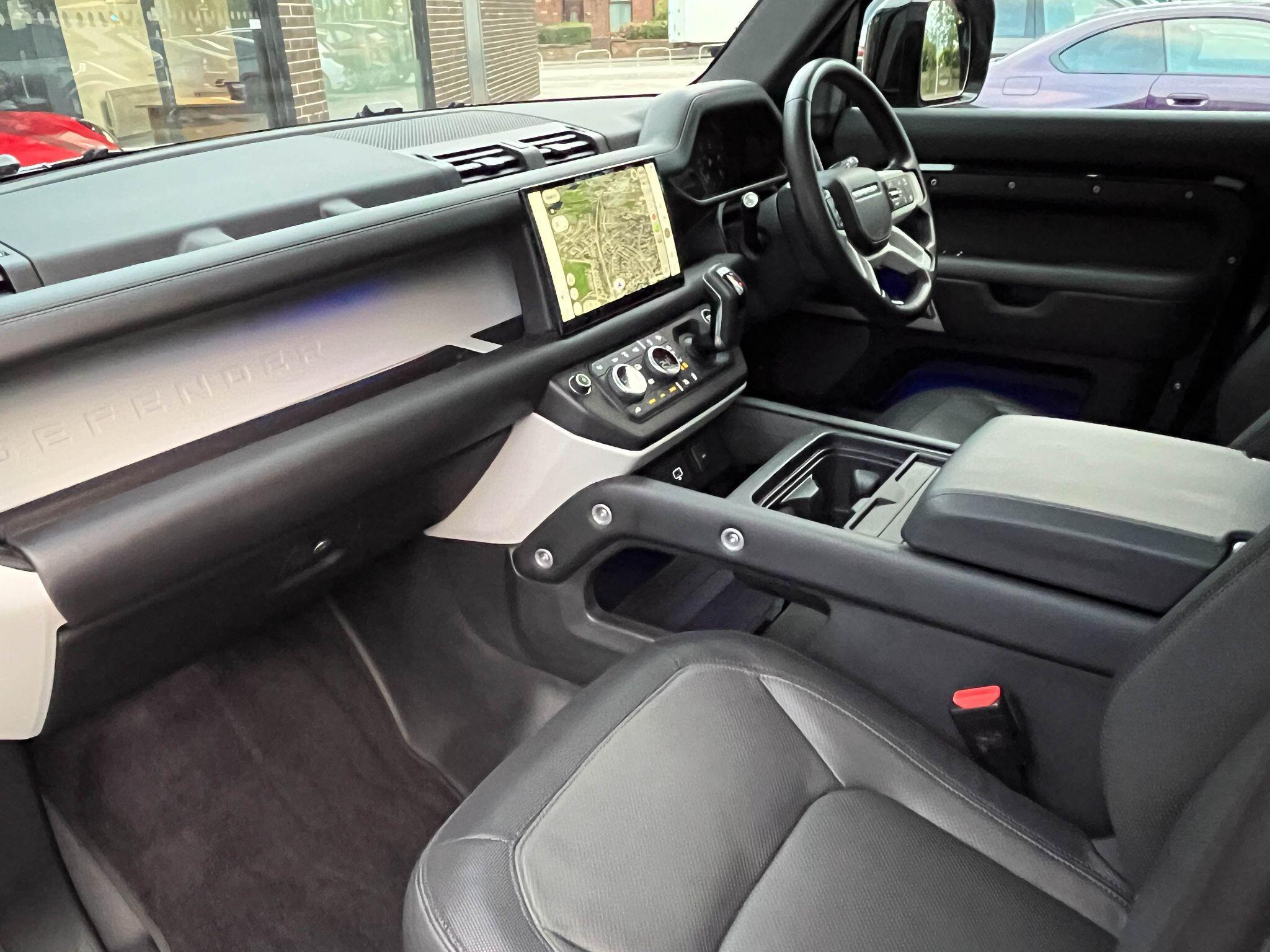 Land Rover Defender 110 - Image 6