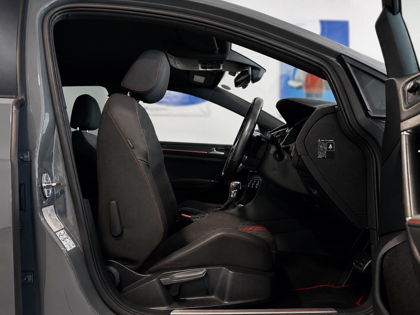 Volkswagen Golf - Image 3