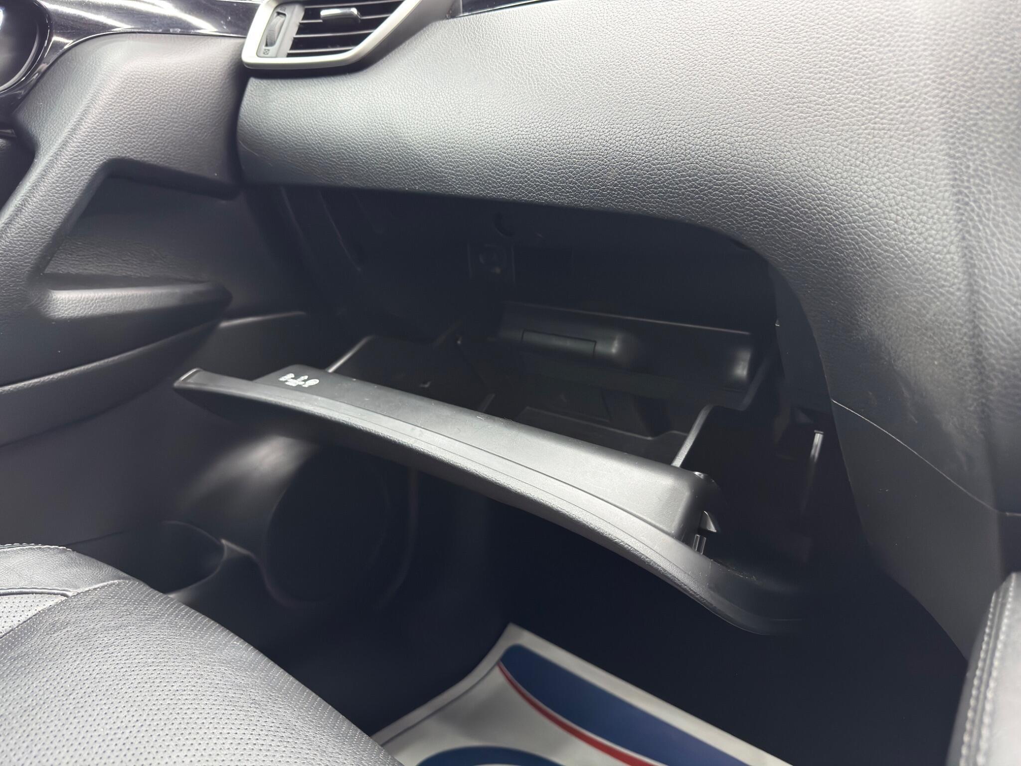 Nissan Qashqai - Image 34
