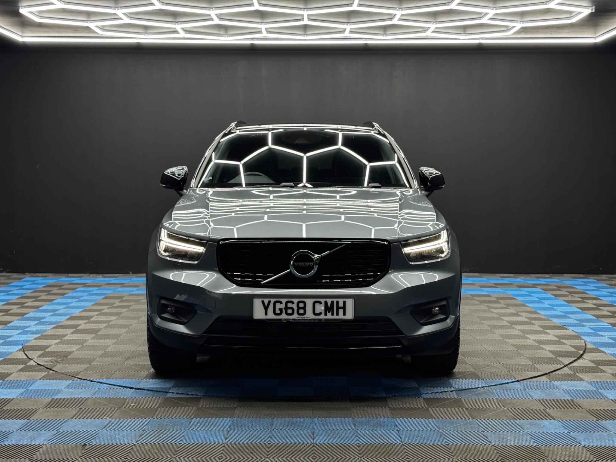 Volvo XC40 - Image 2