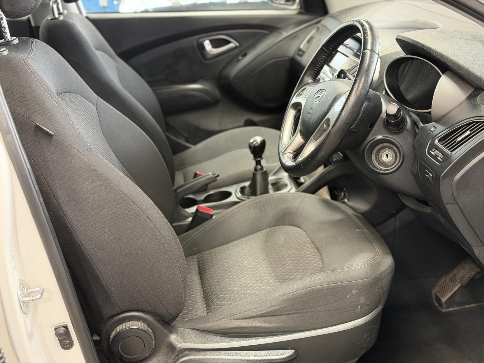 Hyundai ix35 - Image 19