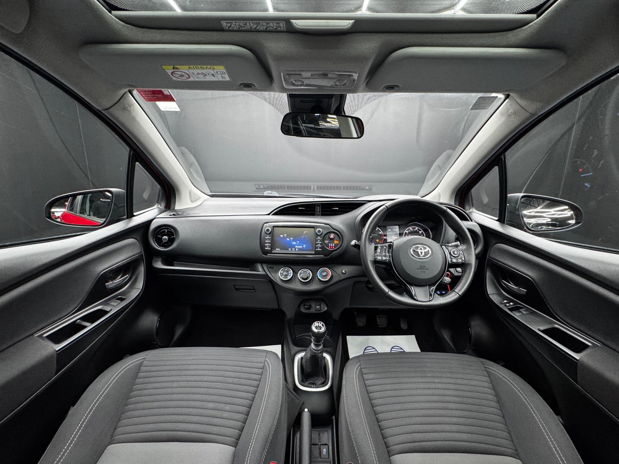 Toyota Yaris - Image 17