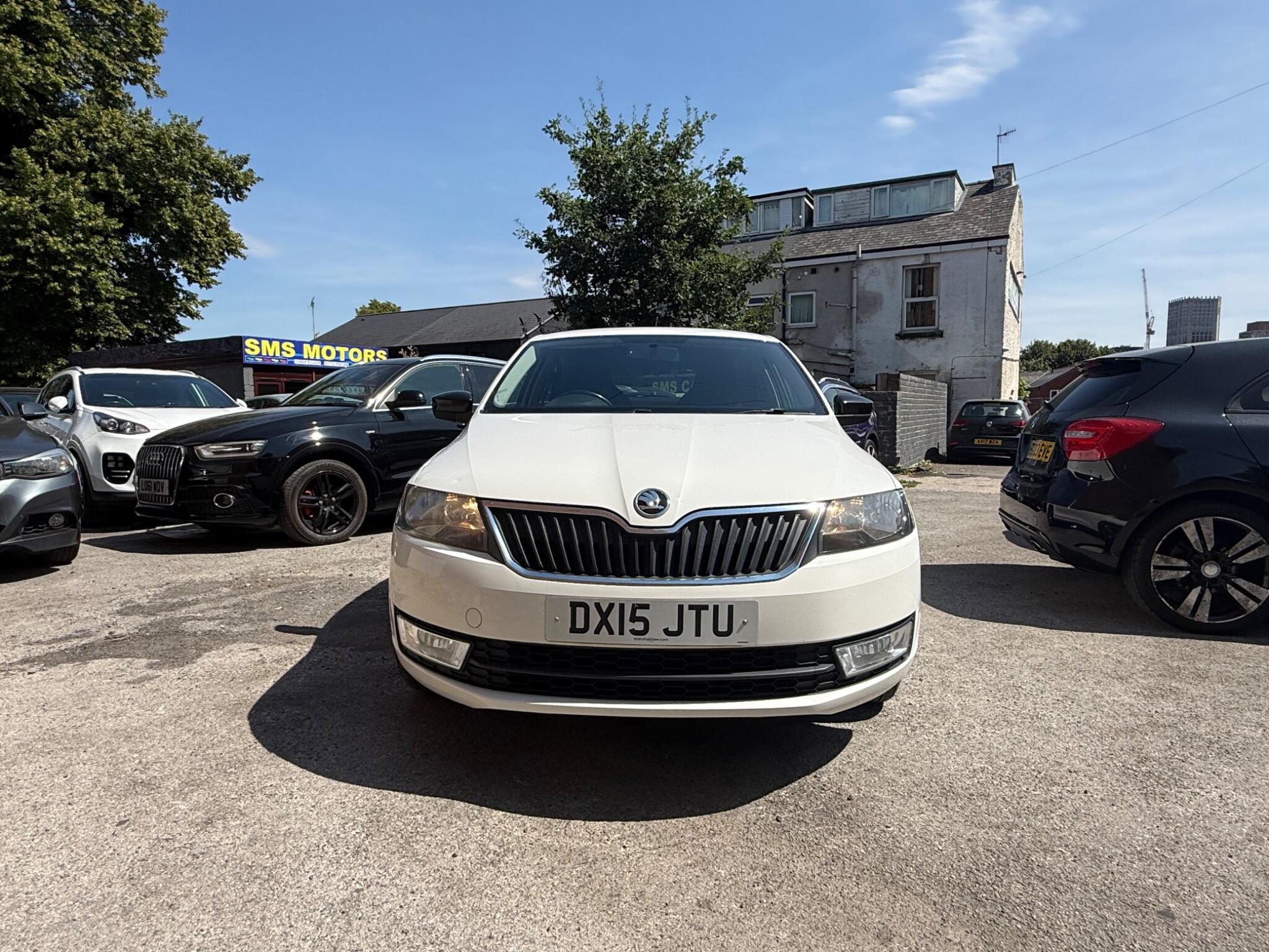 Skoda Rapid - Image 2