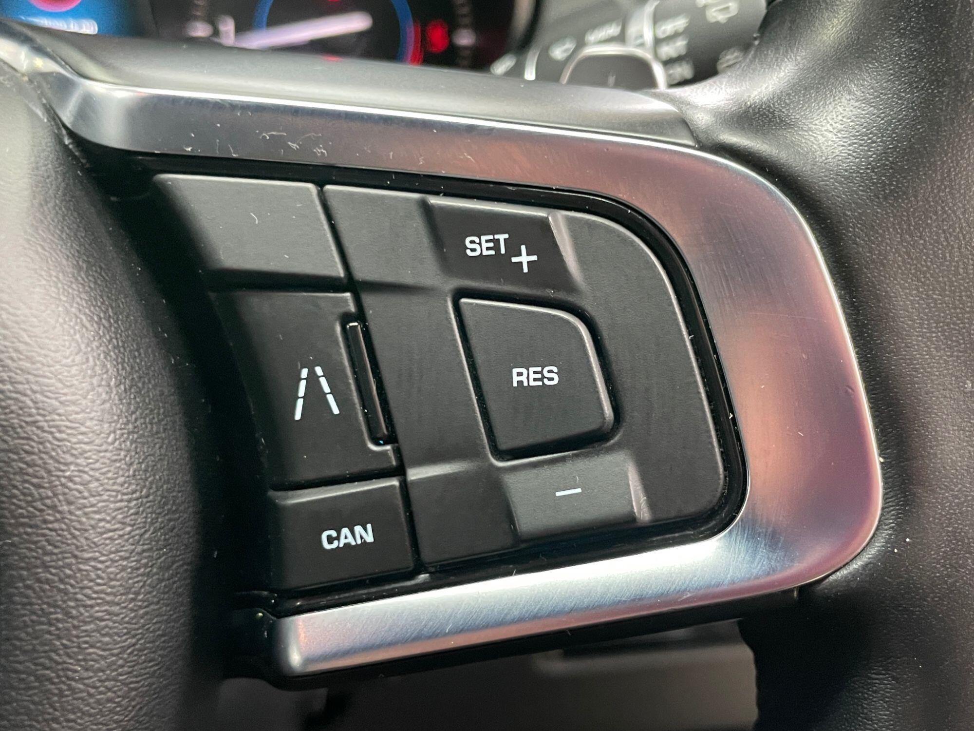 Jaguar F-Pace - Image 37