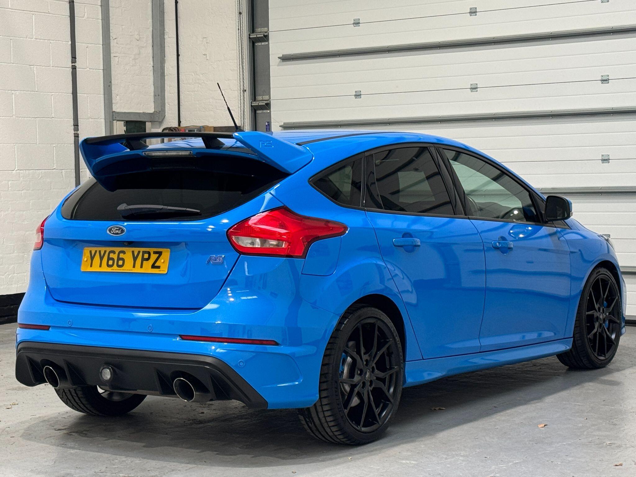 Ford Focus - Image 11